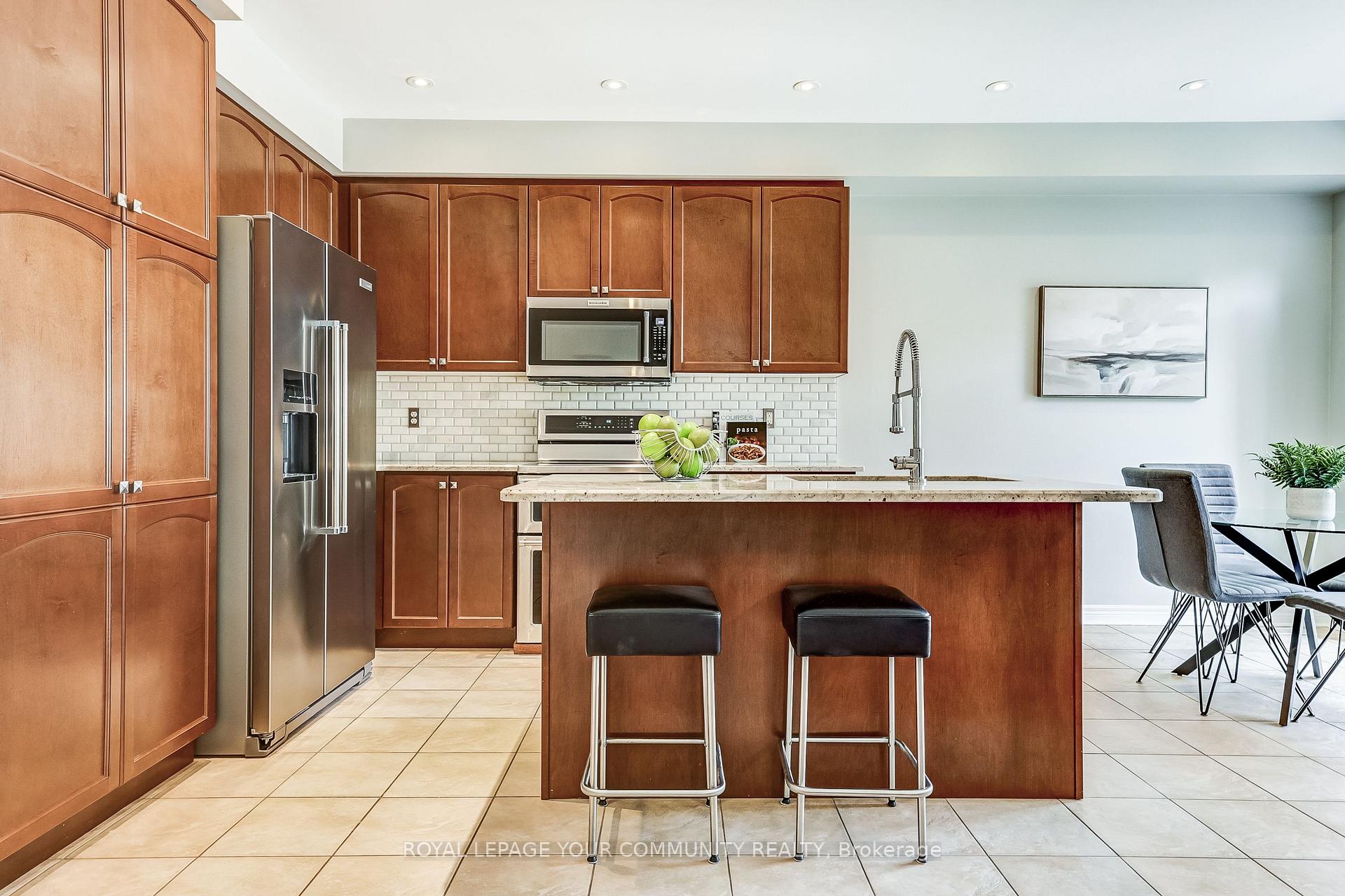 Photo 8 of 190 Harbourside Drive, Whitby, Port Whitby — HOMEH