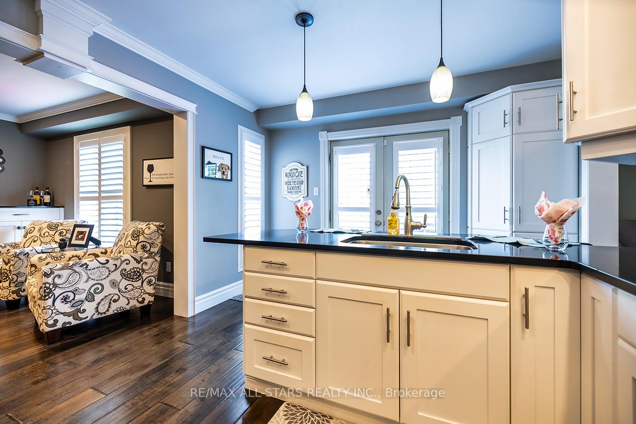 Photo 5 of 81 Hyland Crescent, Scugog, Port Perry — HOMEH