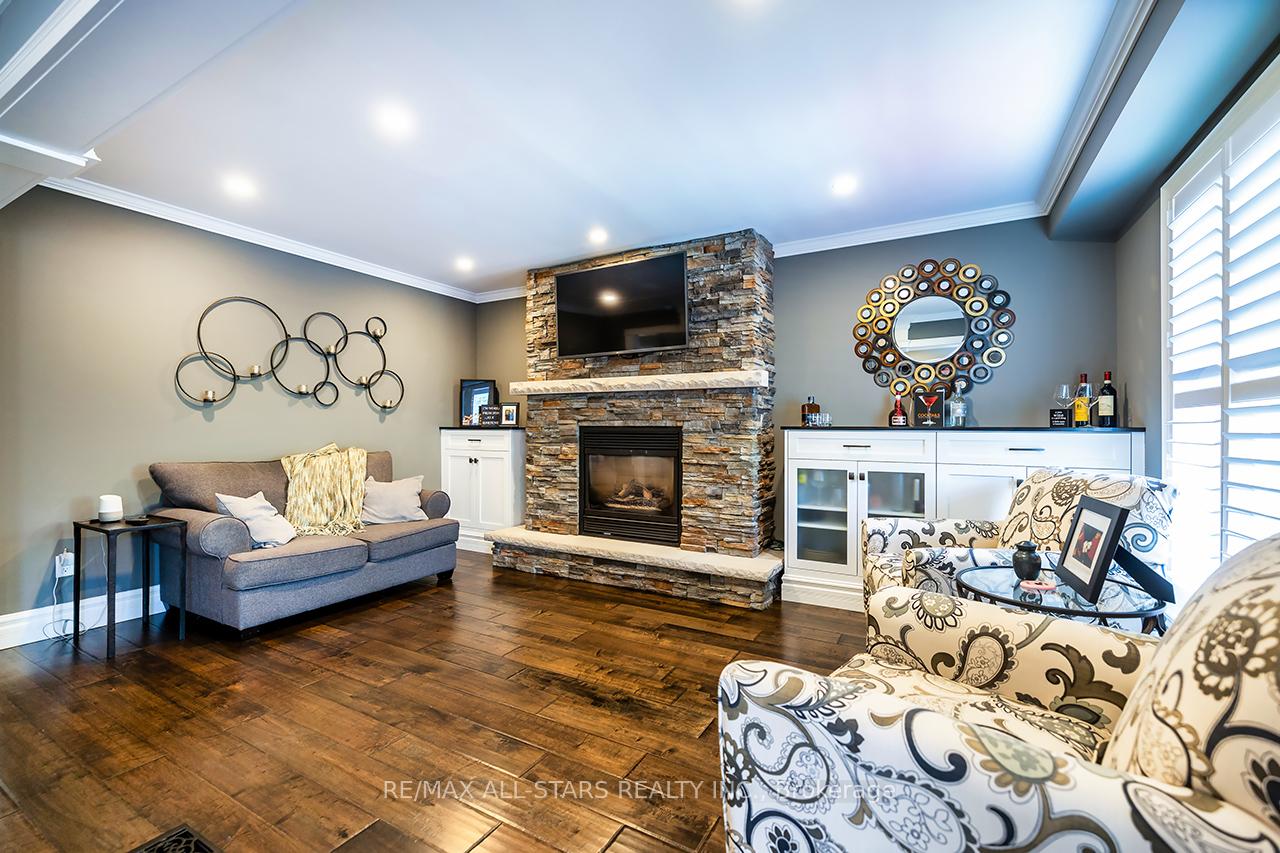 Photo 8 of 81 Hyland Crescent, Scugog, Port Perry — HOMEH