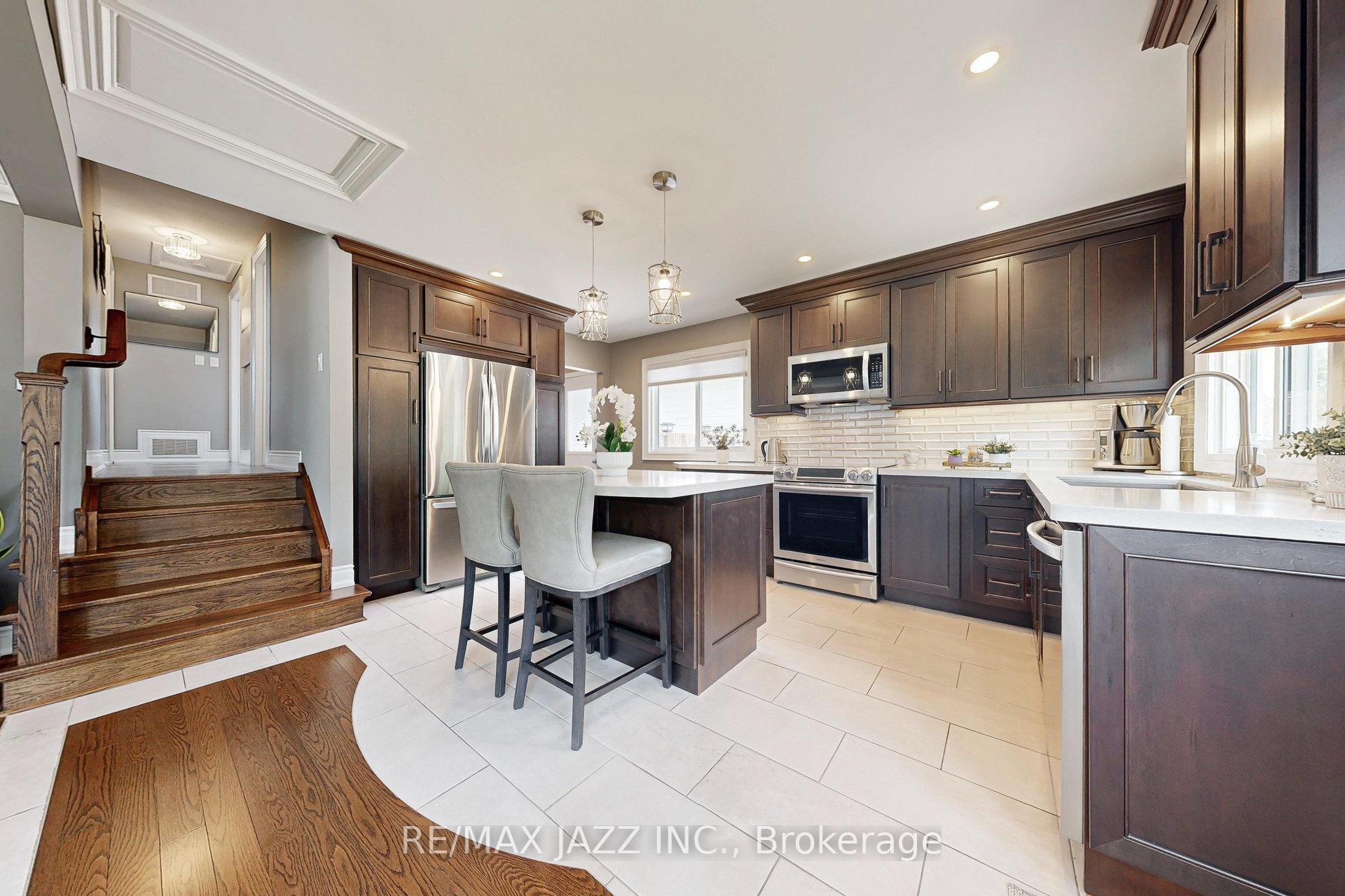 Photo 3 of 77 Swanston Crescent, Ajax, South West — HOMEH