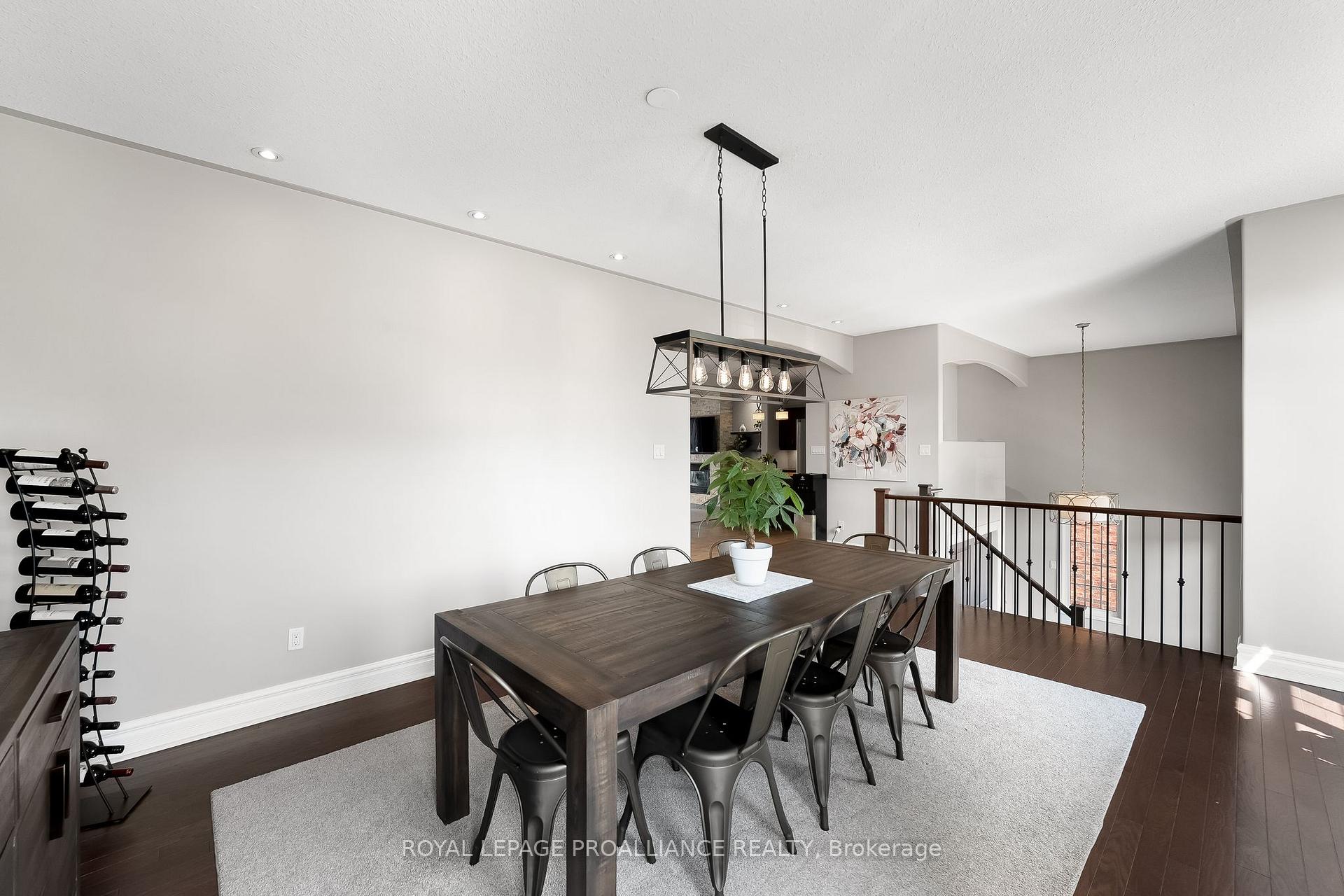 Photo 15 of 194 Fenning Drive, Clarington, Courtice — HOMEH