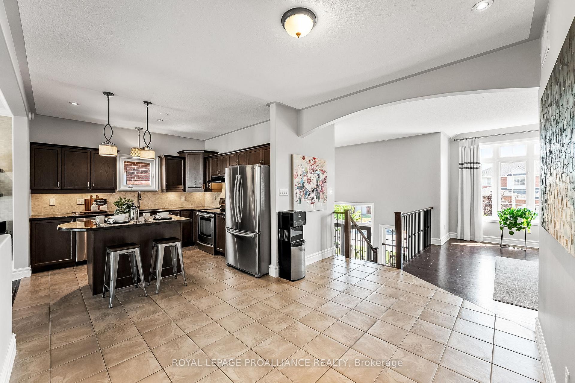 Photo 13 of 194 Fenning Drive, Clarington, Courtice — HOMEH