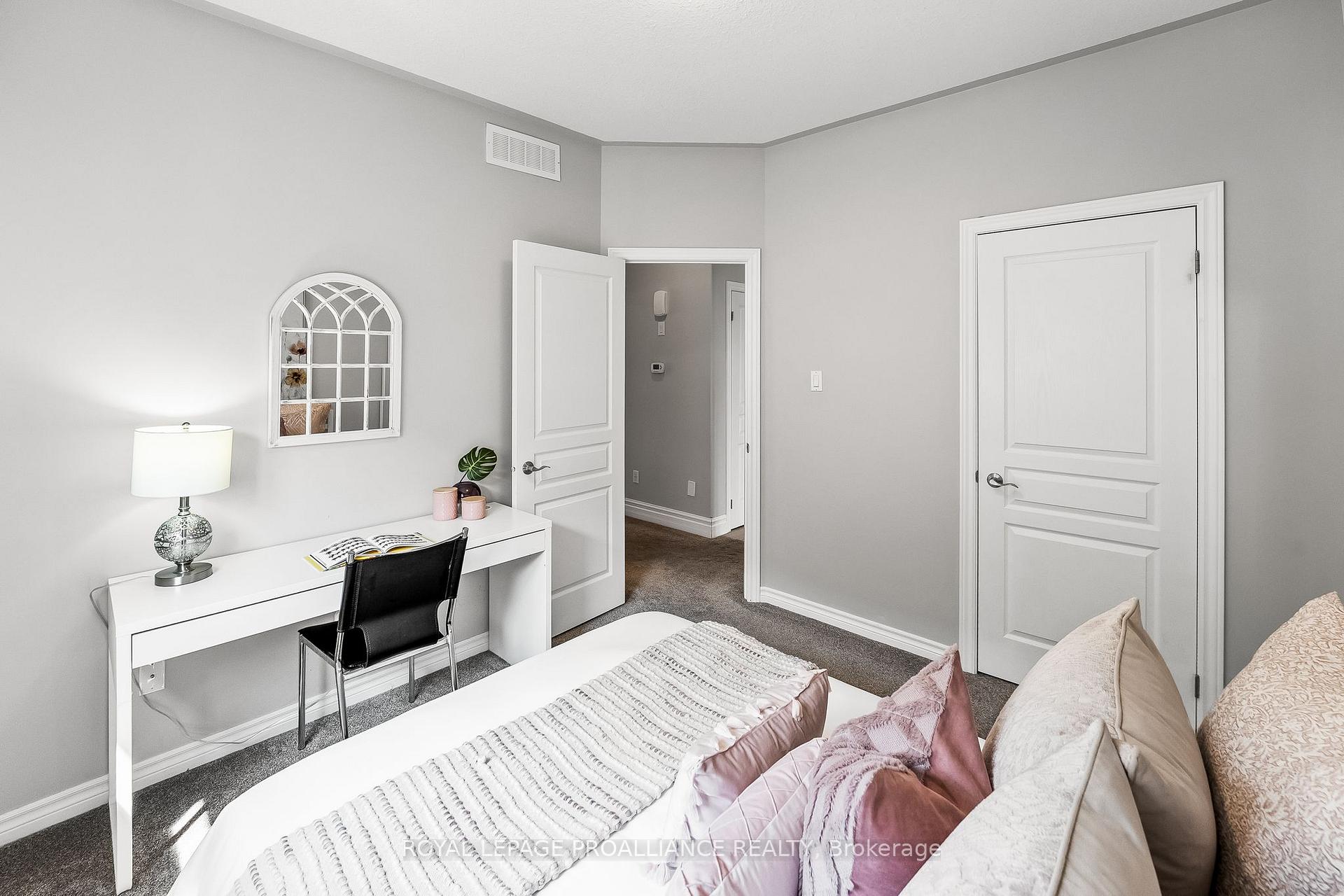Photo 33 of 194 Fenning Drive, Clarington, Courtice — HOMEH