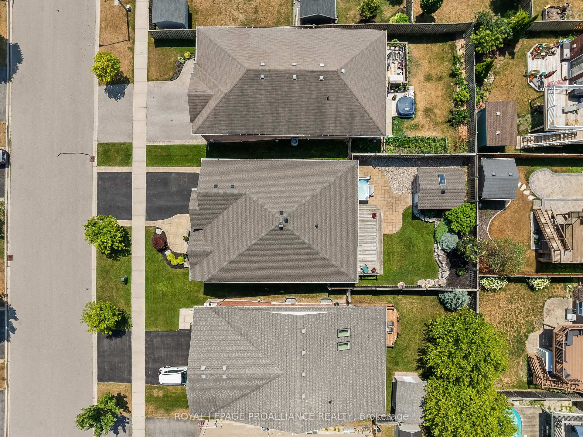 Photo 31 of 194 Fenning Drive, Clarington, Courtice — HOMEH