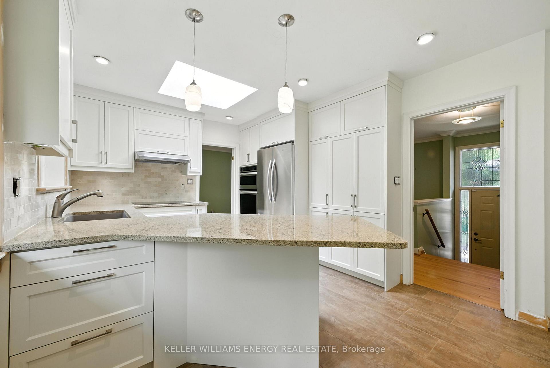 Photo 2 of 63 Regency Square, Scarborough, Guildwood — HOMEH