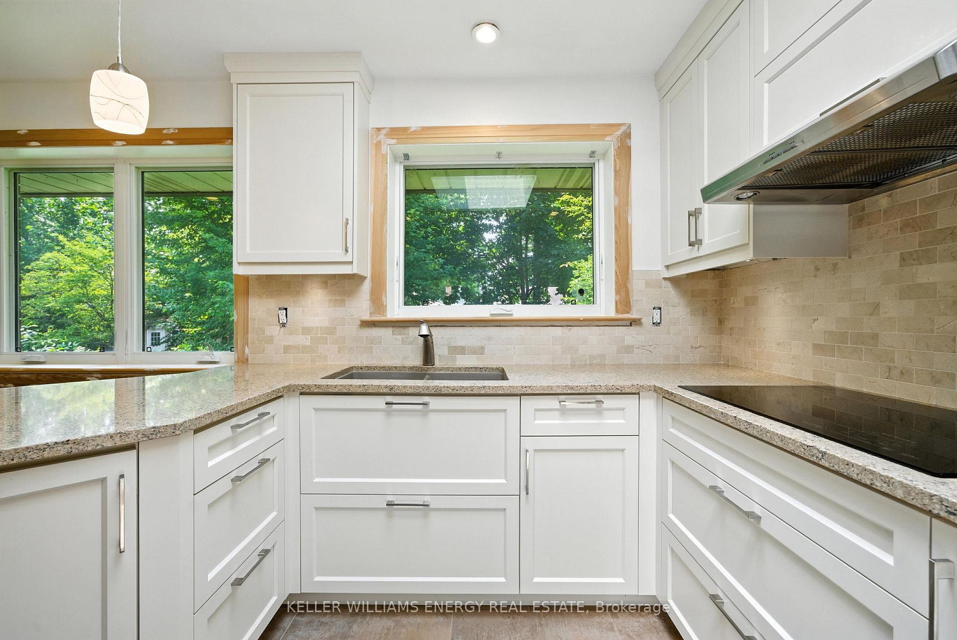 Photo 8 of 63 Regency Square, Scarborough, Guildwood — HOMEH