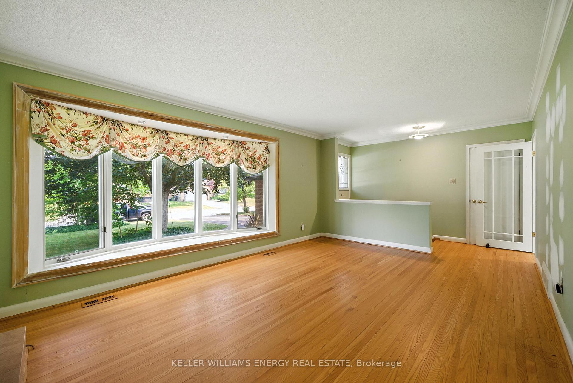 Photo 13 of 63 Regency Square, Scarborough, Guildwood — HOMEH