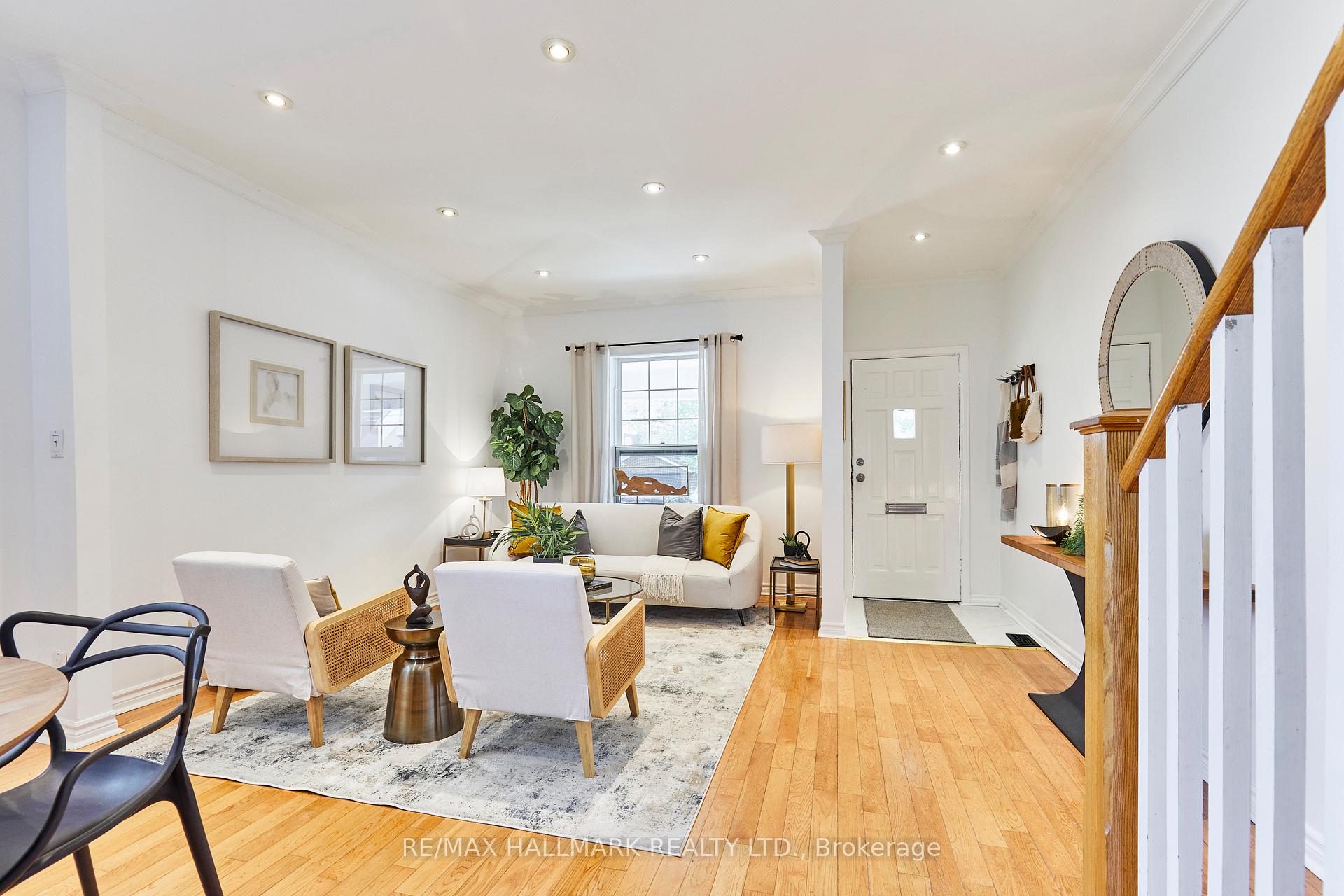 Photo 19 of 70 Wolverleigh Boulevard, Toronto, Danforth — HOMEH
