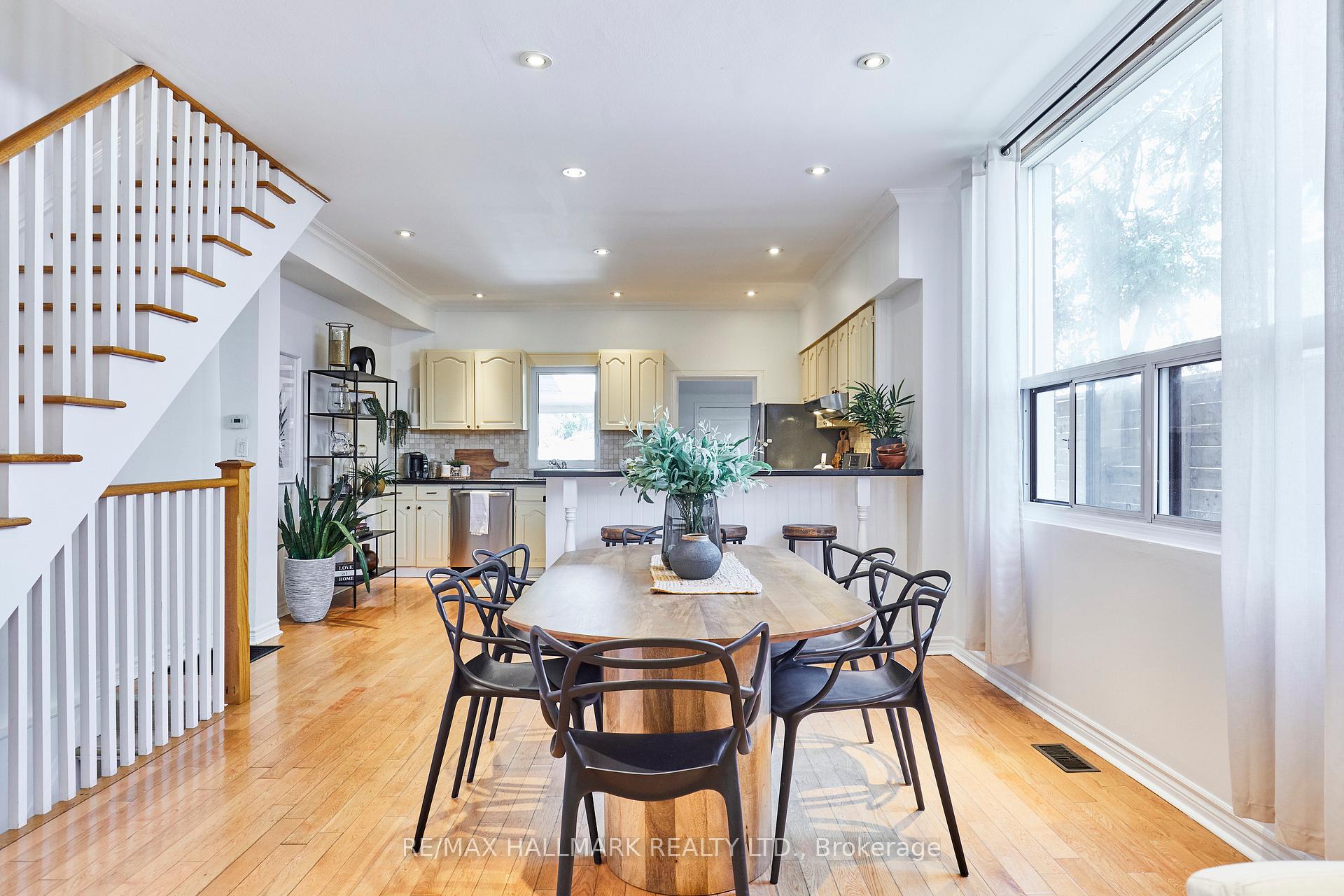 Photo 15 of 70 Wolverleigh Boulevard, Toronto, Danforth — HOMEH