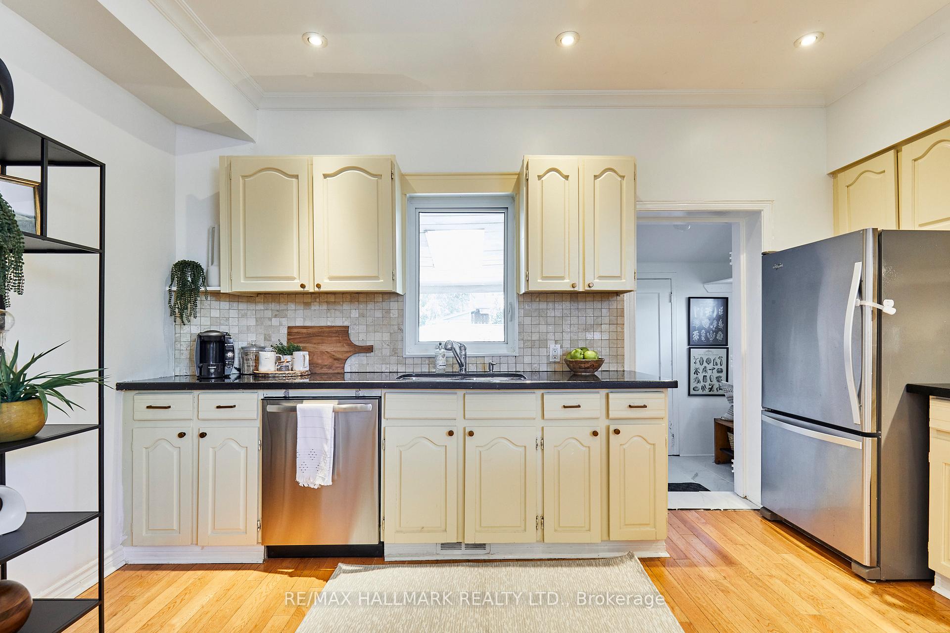 Photo 5 of 70 Wolverleigh Boulevard, Toronto, Danforth — HOMEH