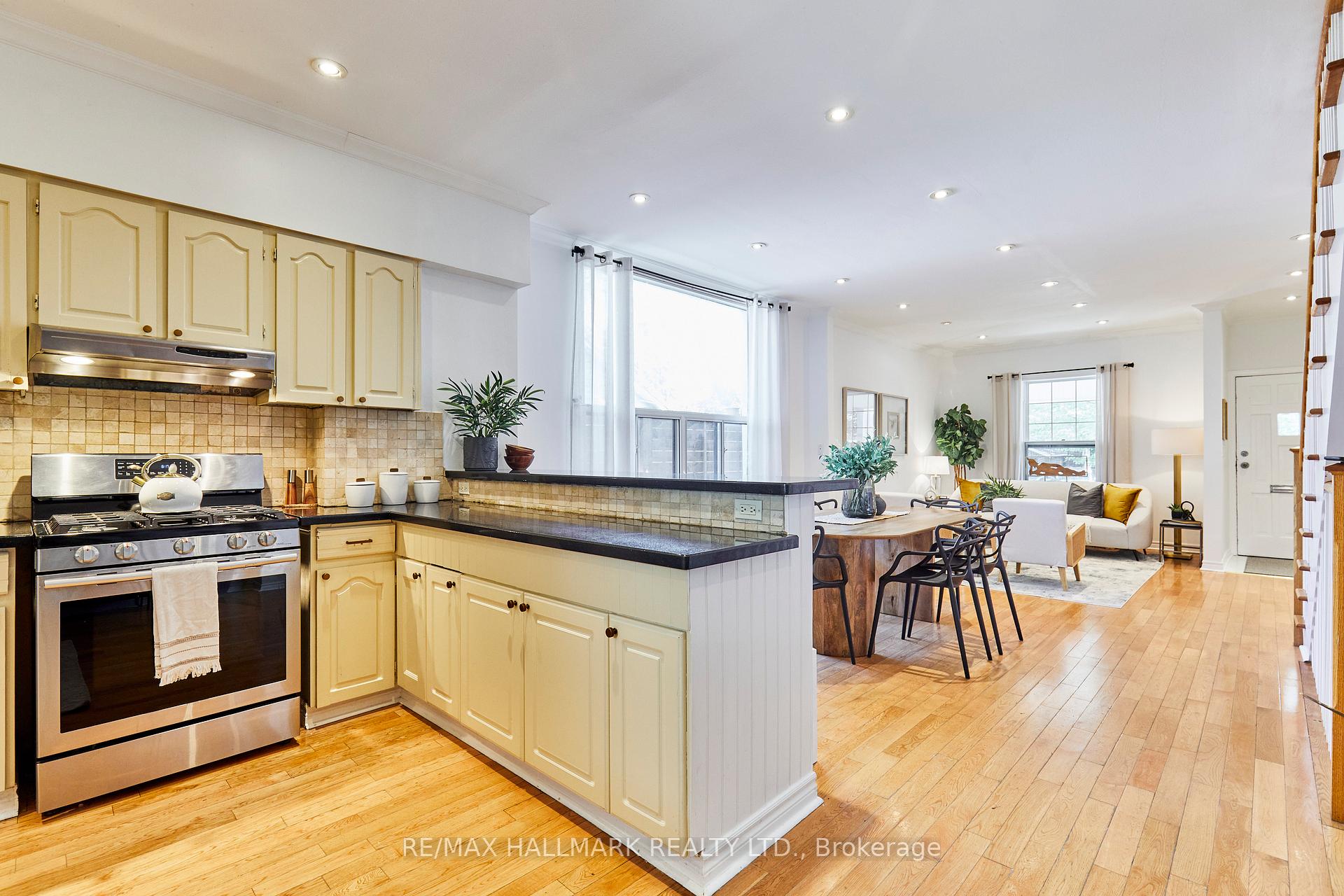 Photo 20 of 70 Wolverleigh Boulevard, Toronto, Danforth — HOMEH