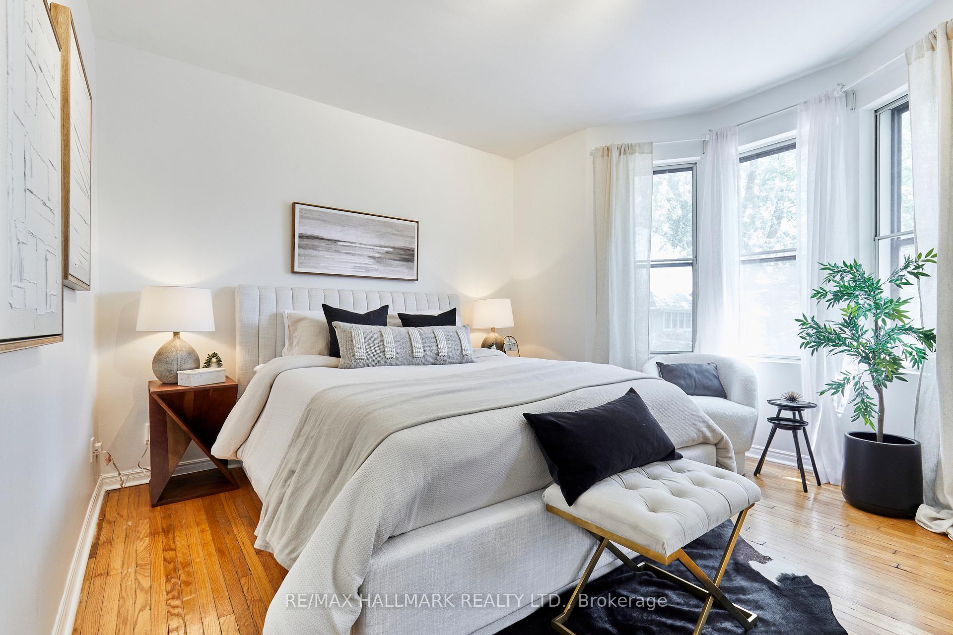 Photo 13 of 70 Wolverleigh Boulevard, Toronto, Danforth — HOMEH