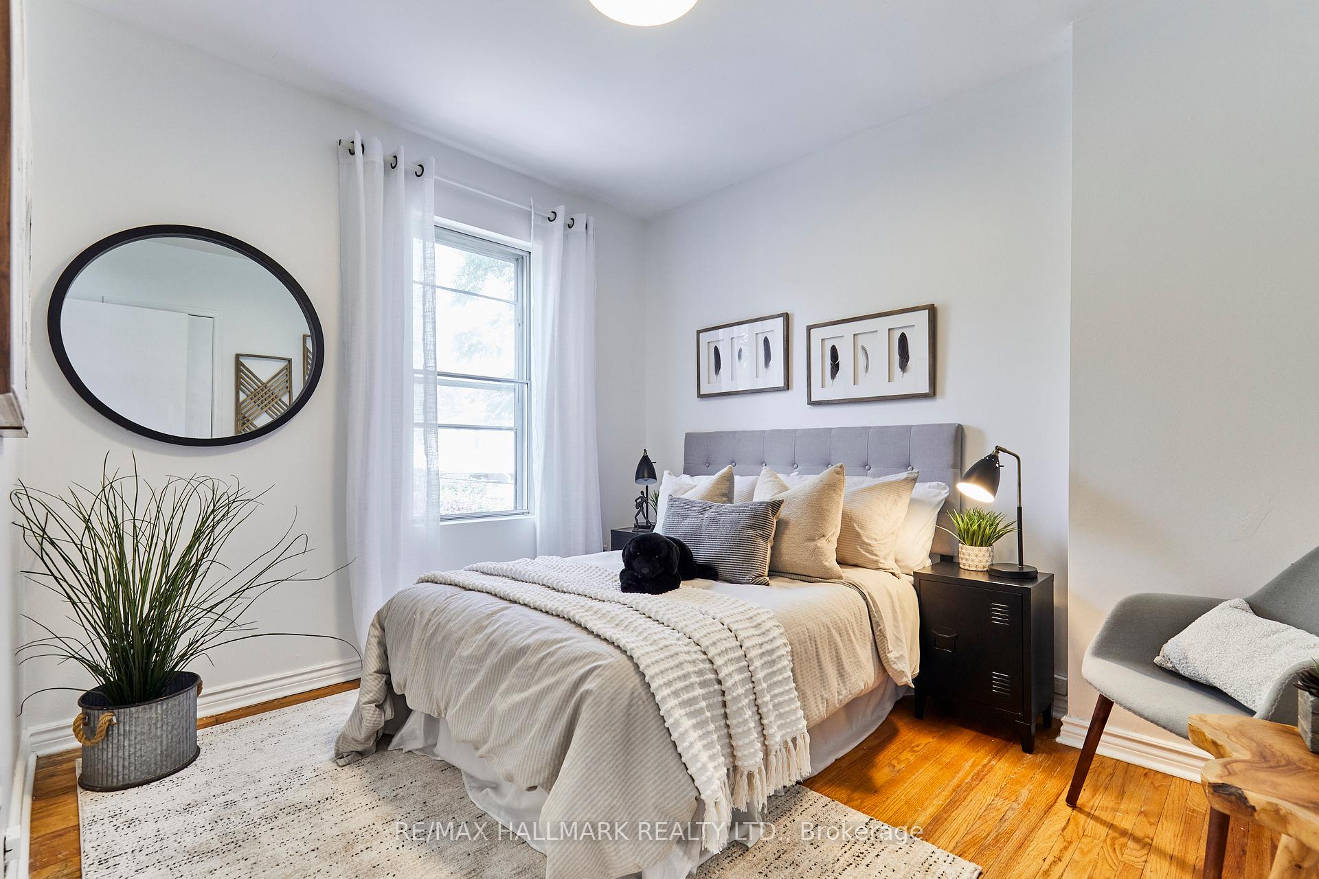 Photo 16 of 70 Wolverleigh Boulevard, Toronto, Danforth — HOMEH