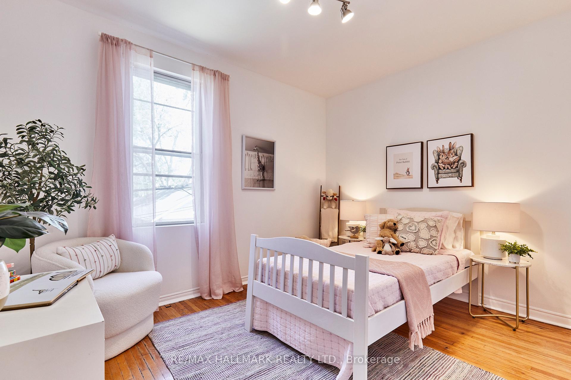 Photo 30 of 70 Wolverleigh Boulevard, Toronto, Danforth — HOMEH