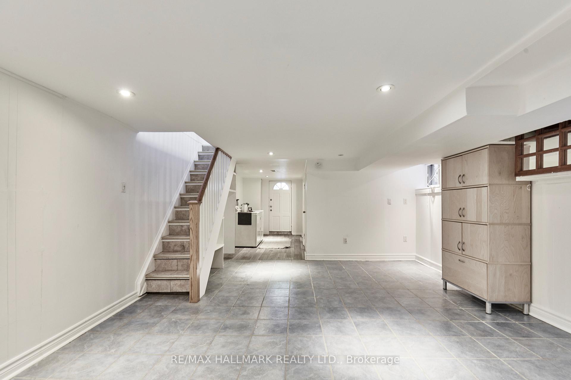 Photo 24 of 70 Wolverleigh Boulevard, Toronto, Danforth — HOMEH
