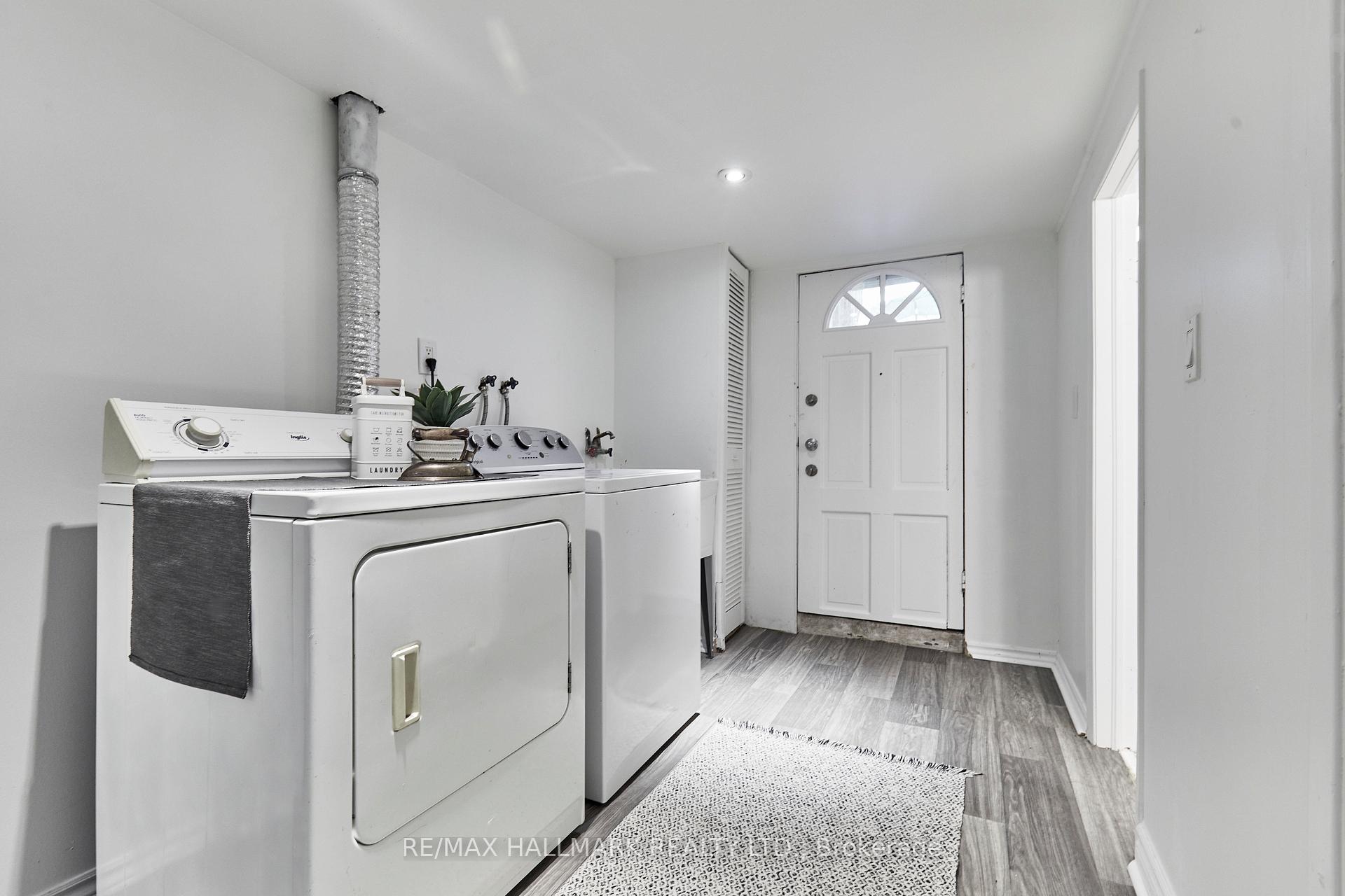 Photo 26 of 70 Wolverleigh Boulevard, Toronto, Danforth — HOMEH