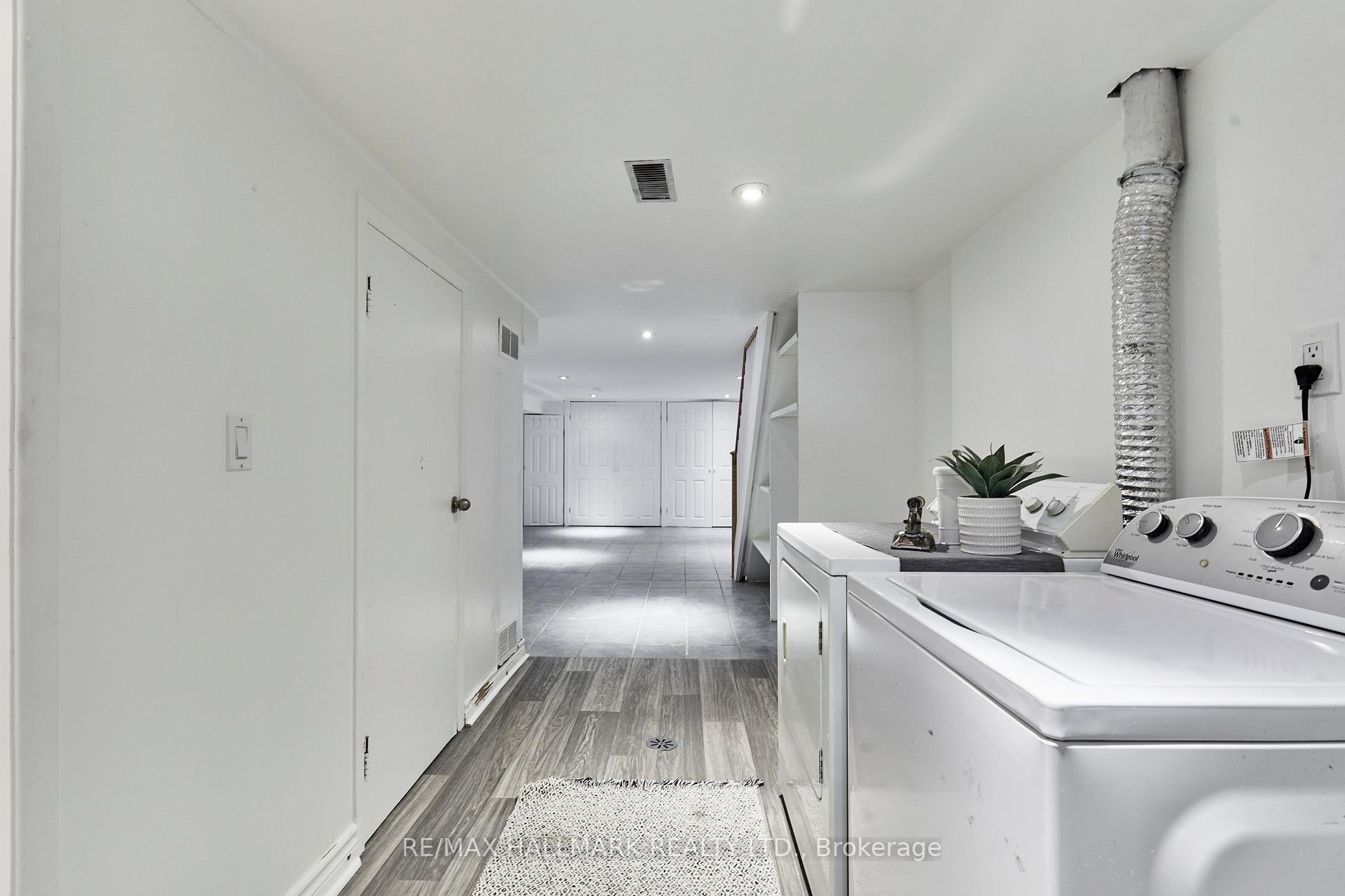 Photo 35 of 70 Wolverleigh Boulevard, Toronto, Danforth — HOMEH