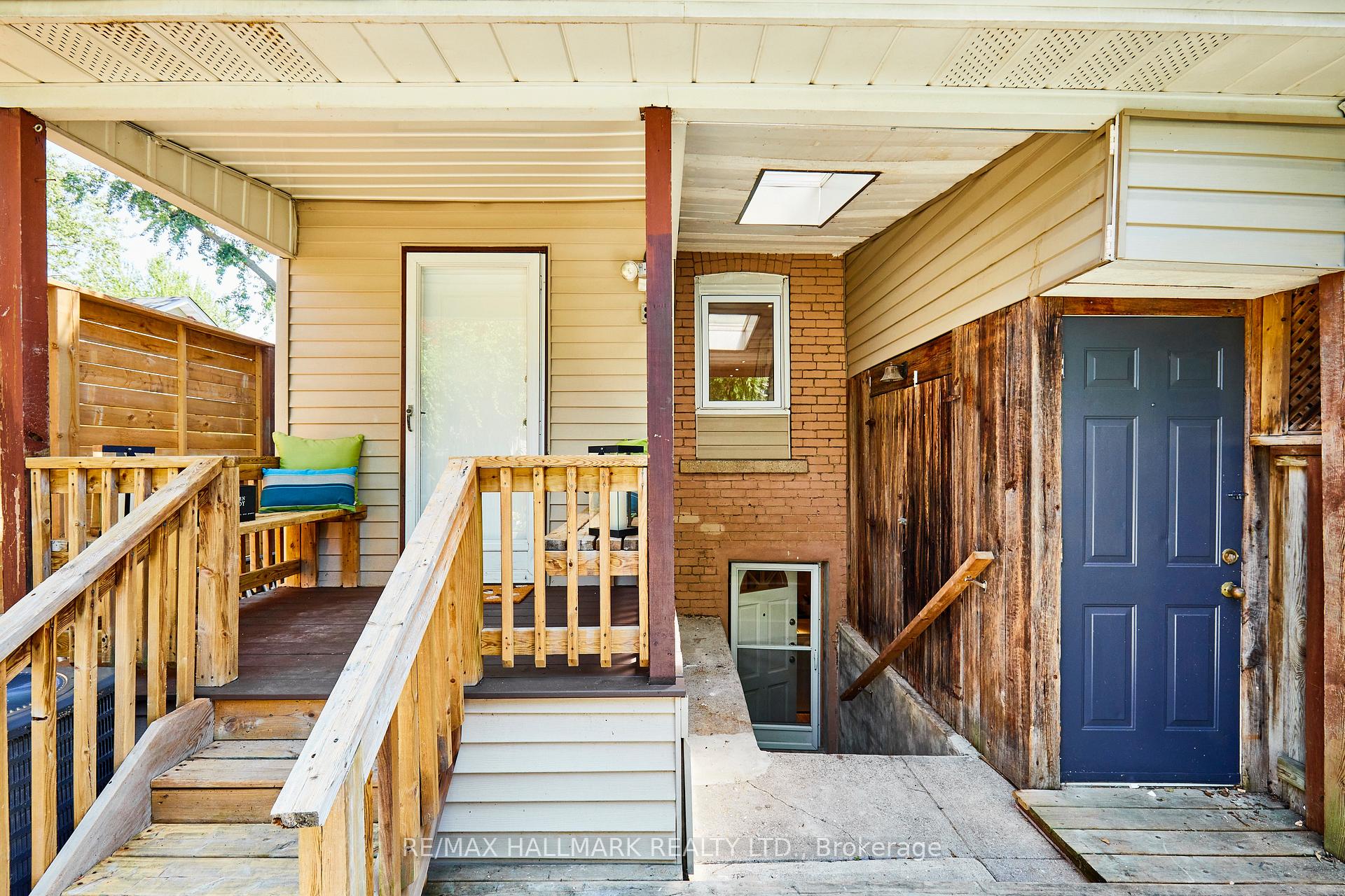 Photo 32 of 70 Wolverleigh Boulevard, Toronto, Danforth — HOMEH