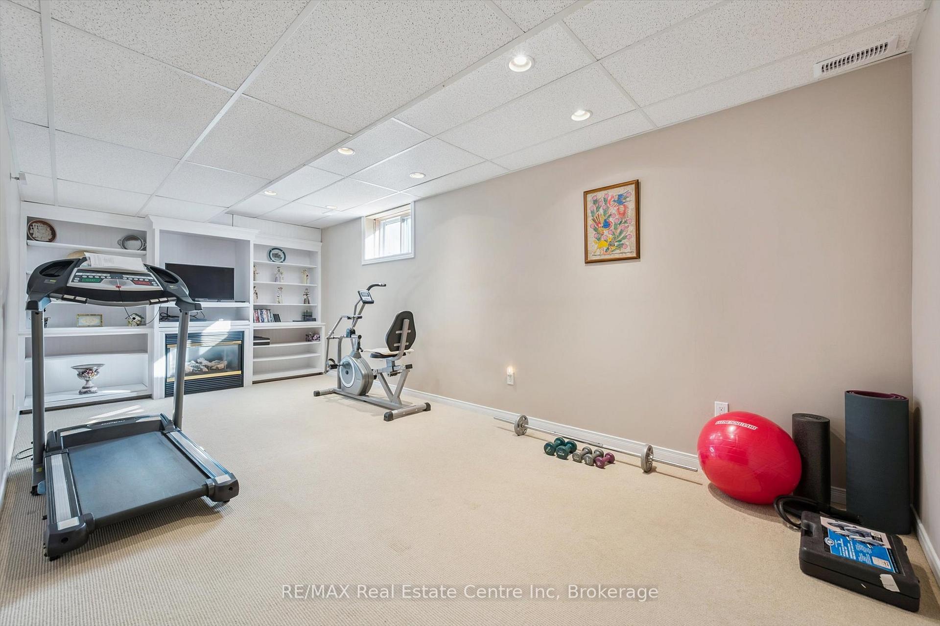 Photo 29 of 80 Clairfields Drive W, Guelph, Clairfields/Hanlon Business Park — HOMEH