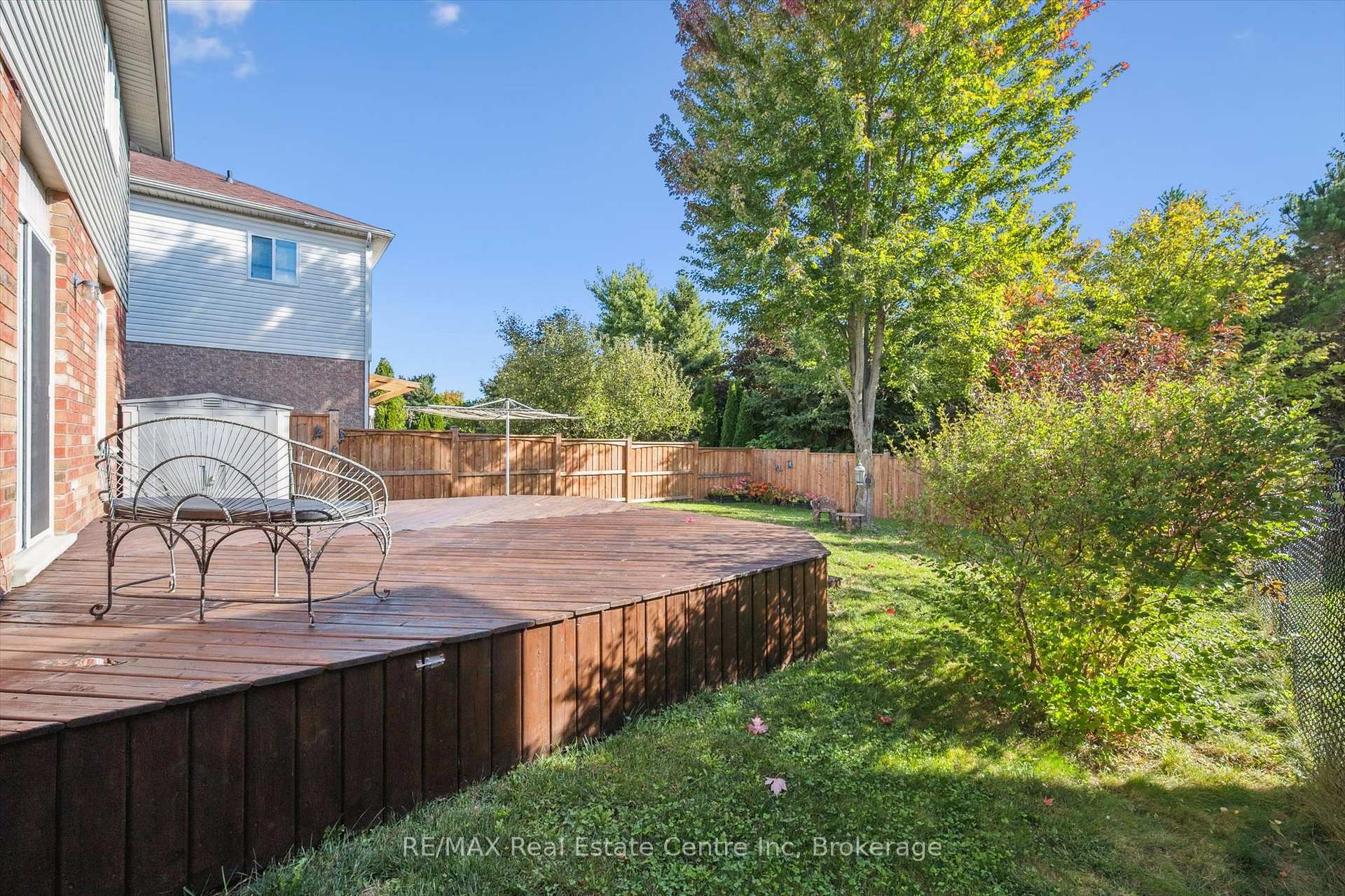 Photo 34 of 80 Clairfields Drive W, Guelph, Clairfields/Hanlon Business Park — HOMEH