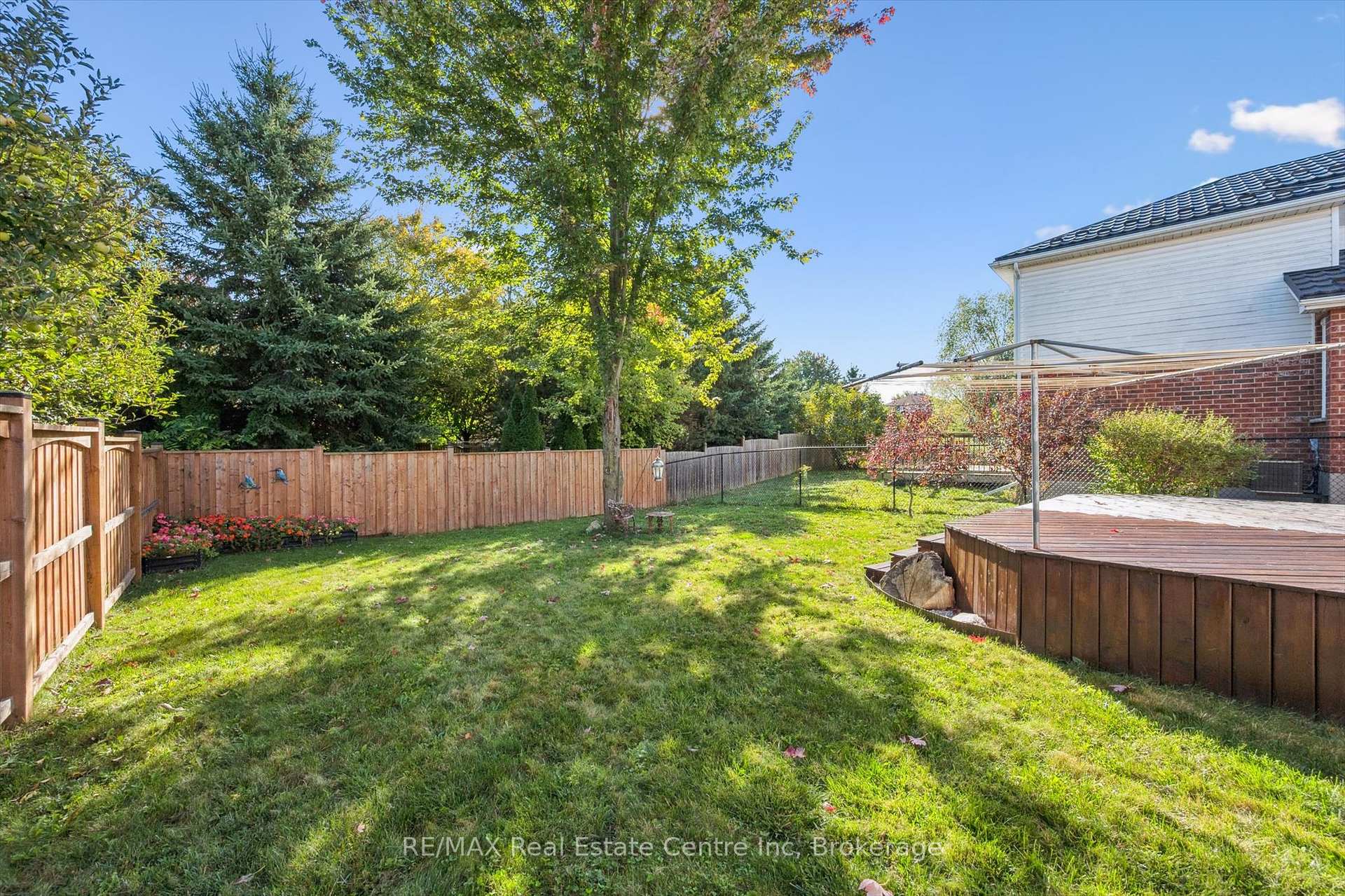 Photo 35 of 80 Clairfields Drive W, Guelph, Clairfields/Hanlon Business Park — HOMEH