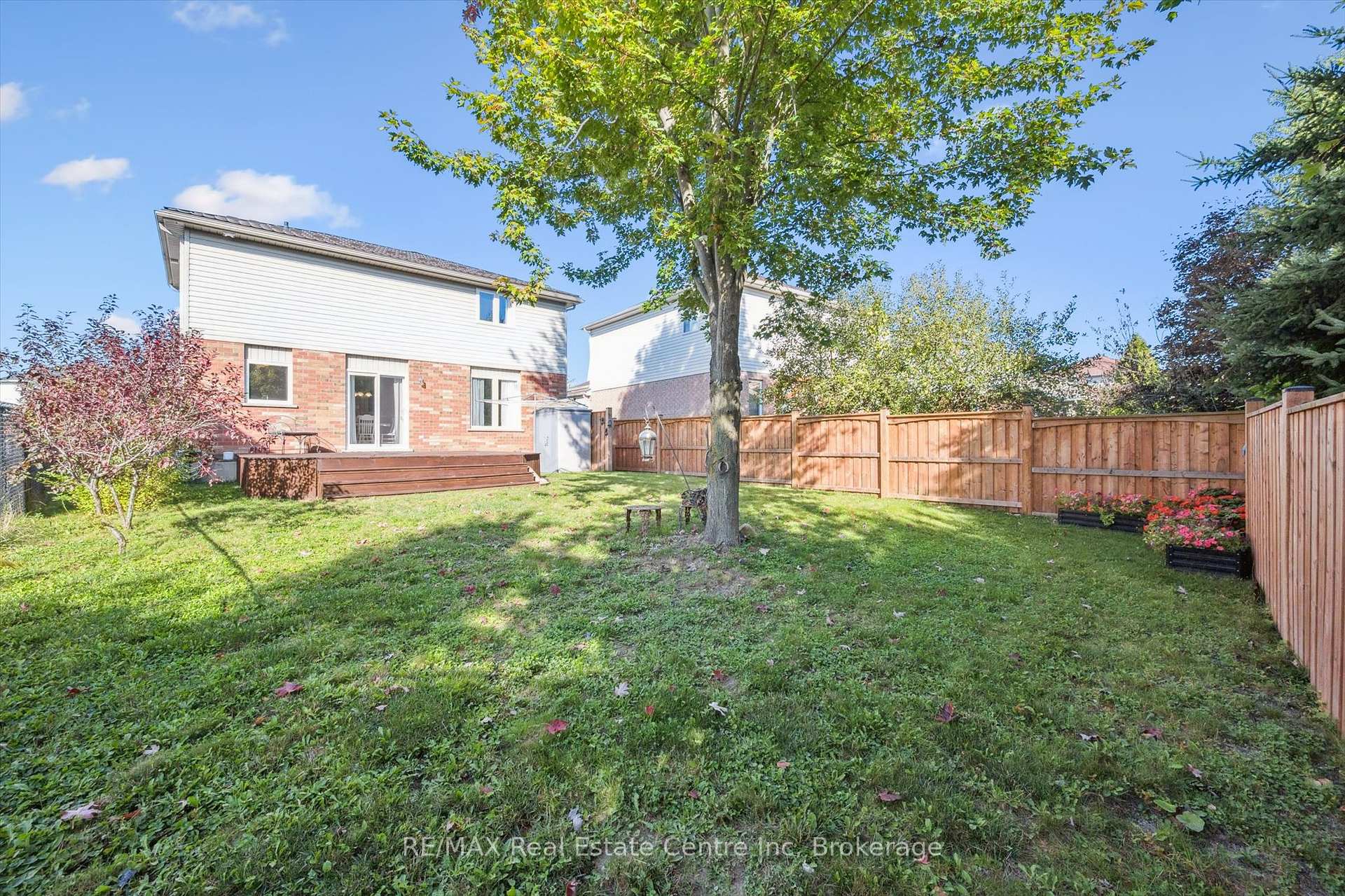 Photo 36 of 80 Clairfields Drive W, Guelph, Clairfields/Hanlon Business Park — HOMEH