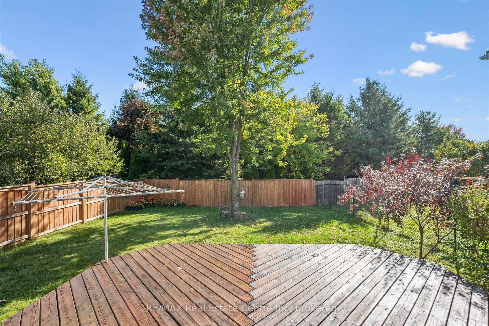 Photo 40 of 80 Clairfields Drive W, Guelph, Clairfields/Hanlon Business Park — HOMEH