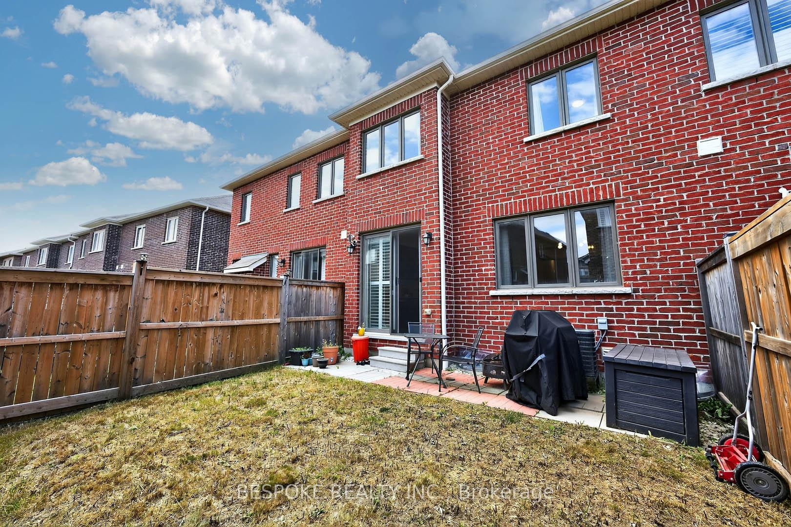 Photo 23 of 15 Windflower Way, Whitby, Rural Whitby — HOMEH