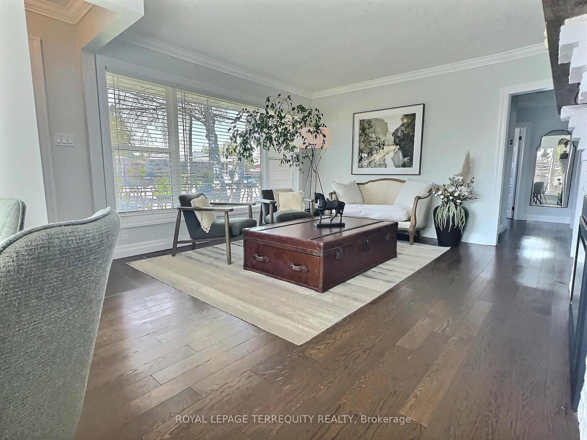 Photo 4 of 1289 Wecker Drive, Oshawa, Lakeview — HOMEH