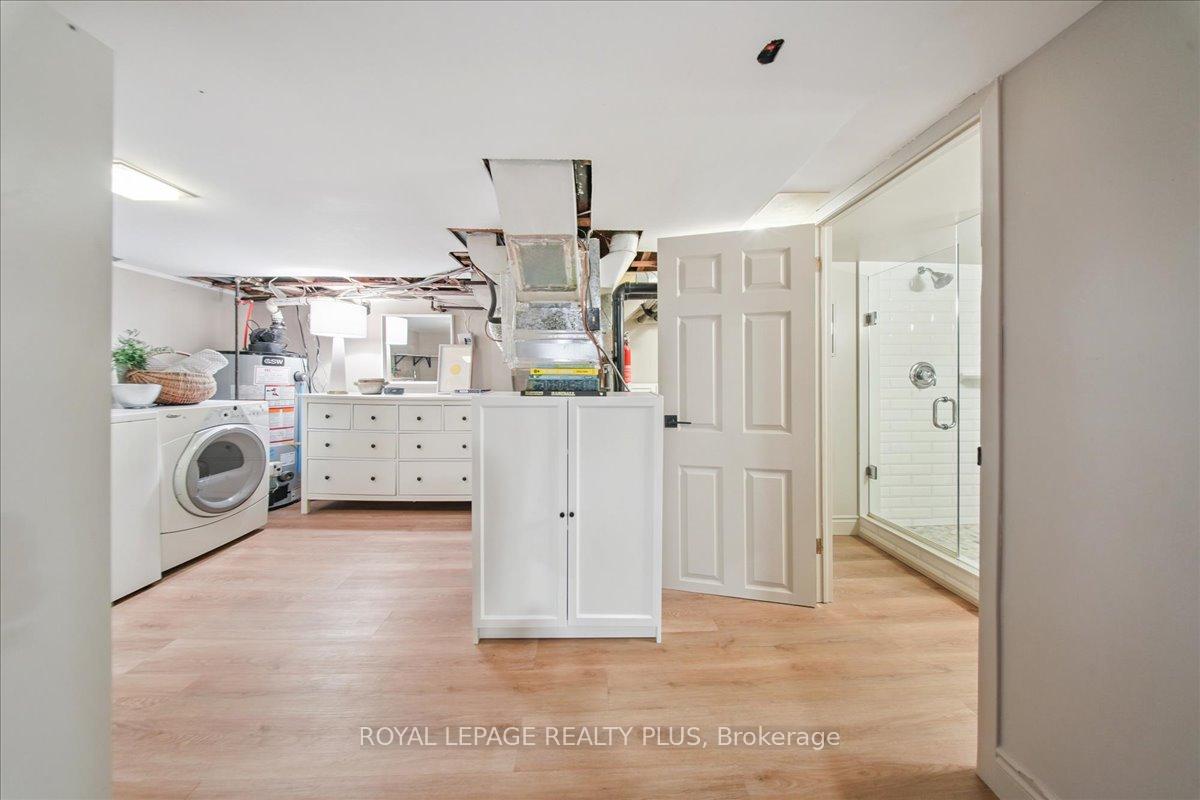 Photo 26 of 11 Connaught Street, Oshawa, O'Neill — HOMEH