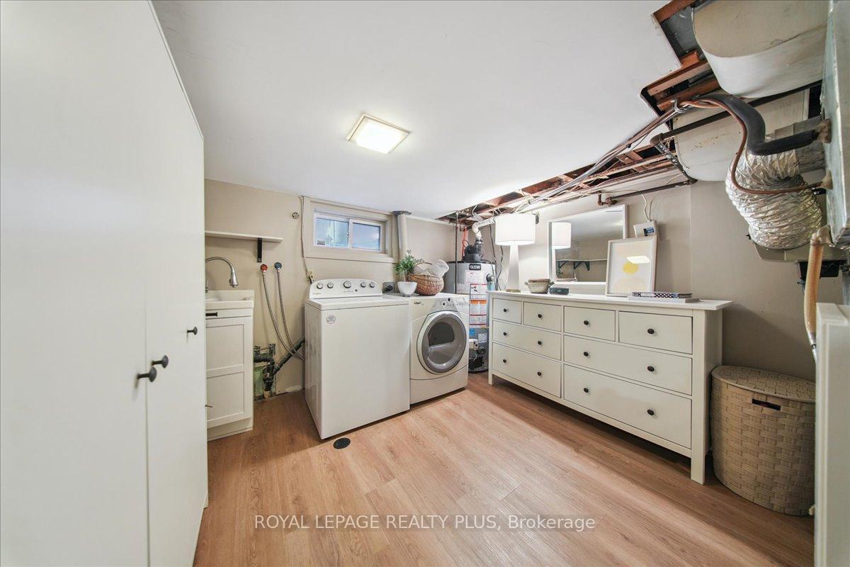 Photo 23 of 11 Connaught Street, Oshawa, O'Neill — HOMEH