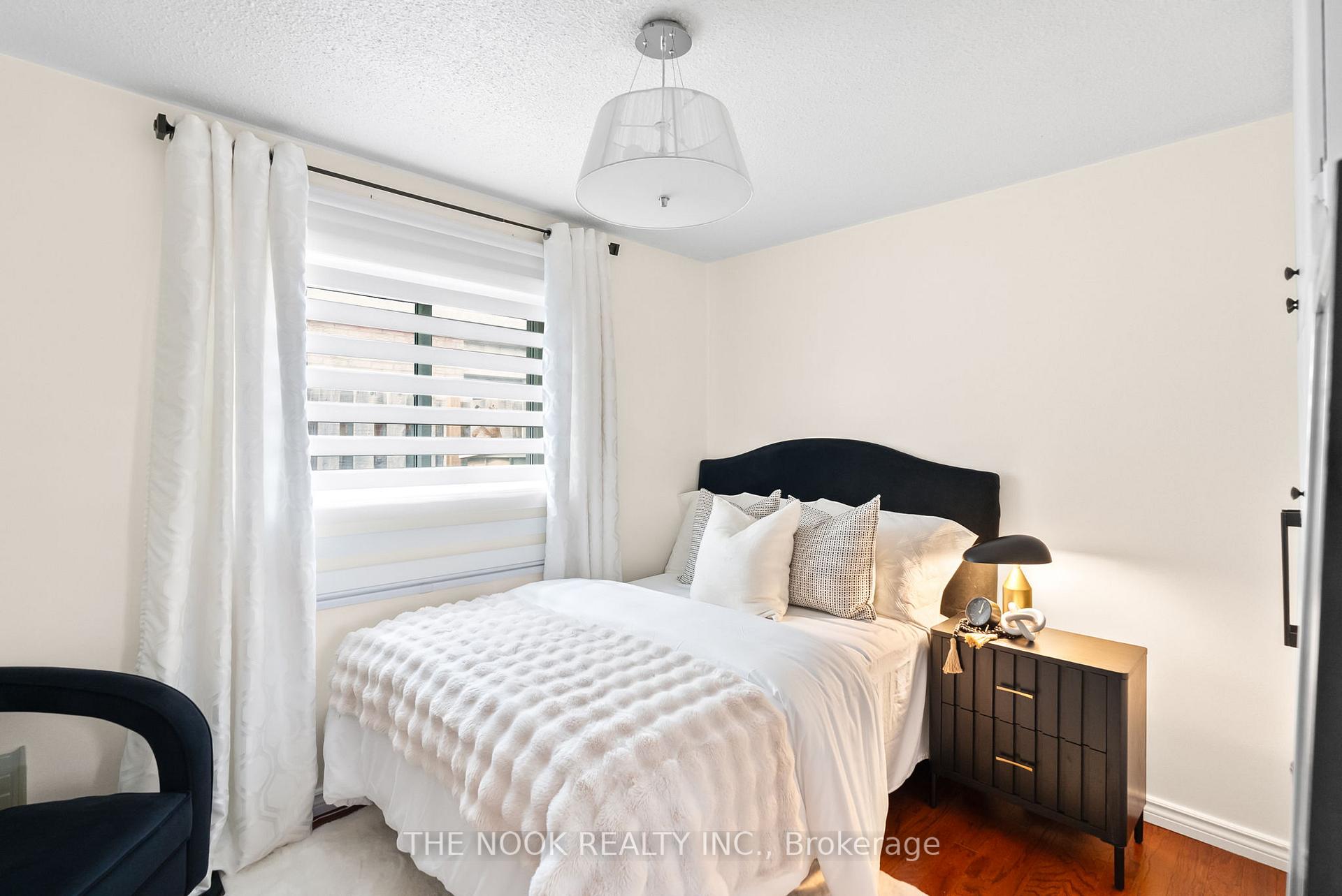 Photo 6 of 252 Limerick Street, Oshawa, Vanier — HOMEH