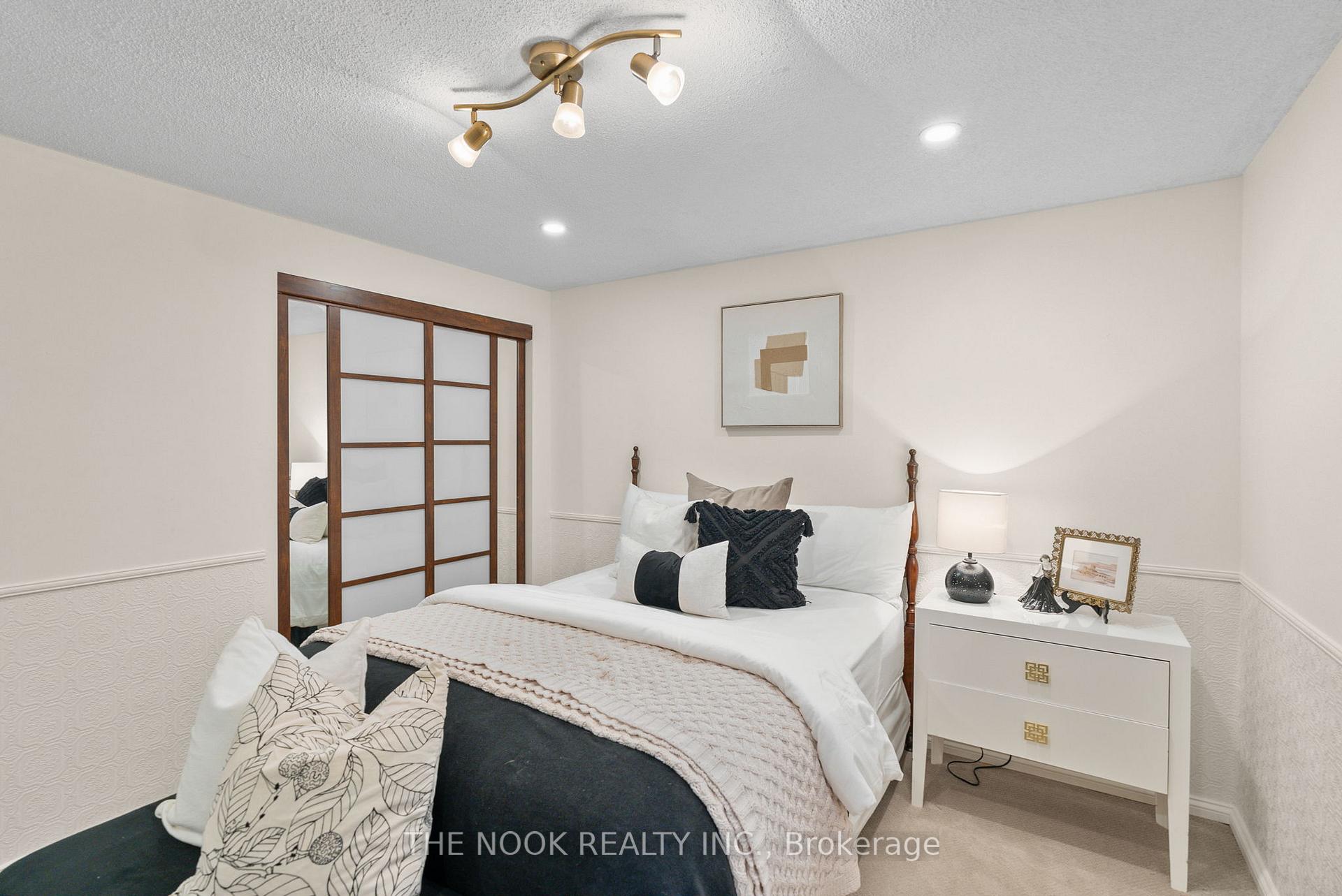 Photo 40 of 252 Limerick Street, Oshawa, Vanier — HOMEH