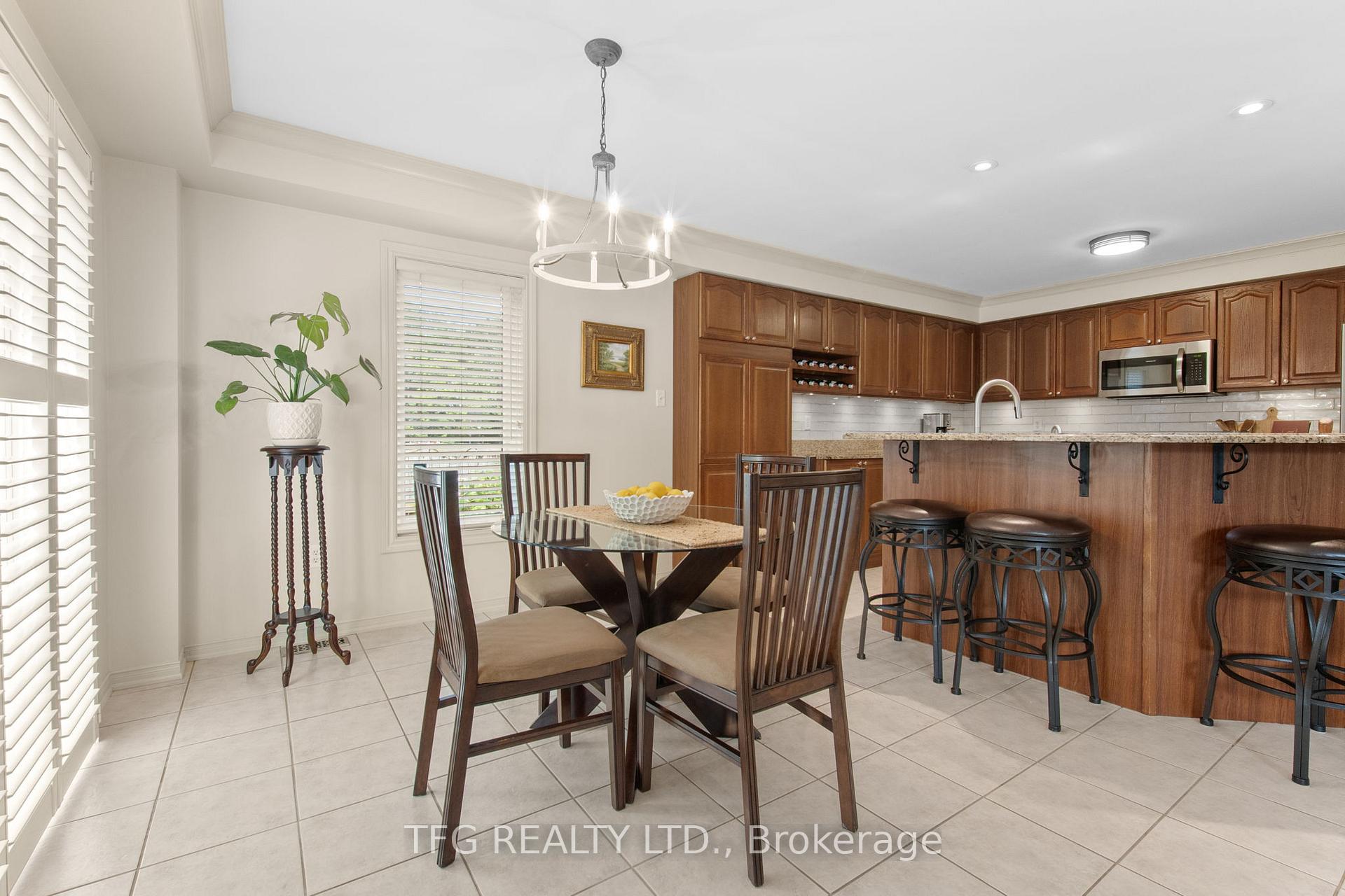 Photo 13 of 69 Carson Avenue, Whitby, Brooklin — HOMEH