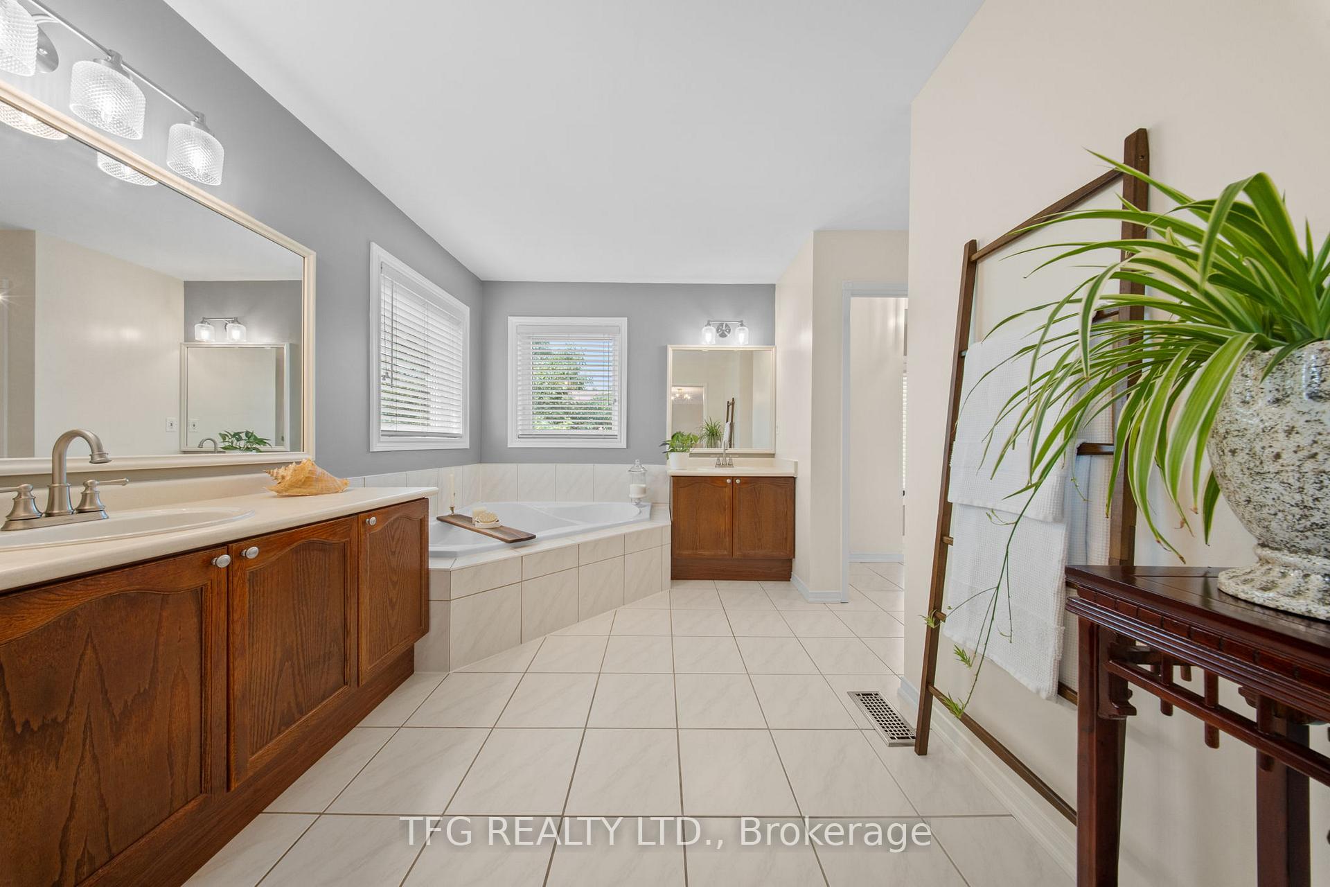 Photo 33 of 69 Carson Avenue, Whitby, Brooklin — HOMEH