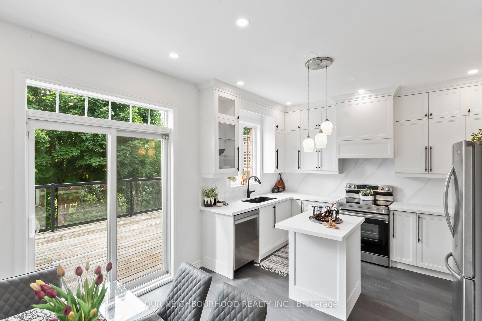 Photo 3 of 93 Nelson Street, Clarington, Bowmanville — HOMEH