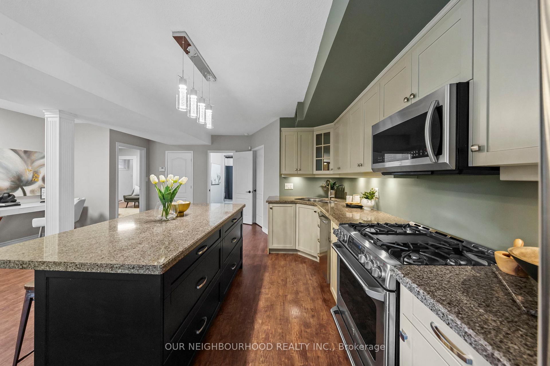 Photo 11 of 93 Nelson Street, Clarington, Bowmanville — HOMEH