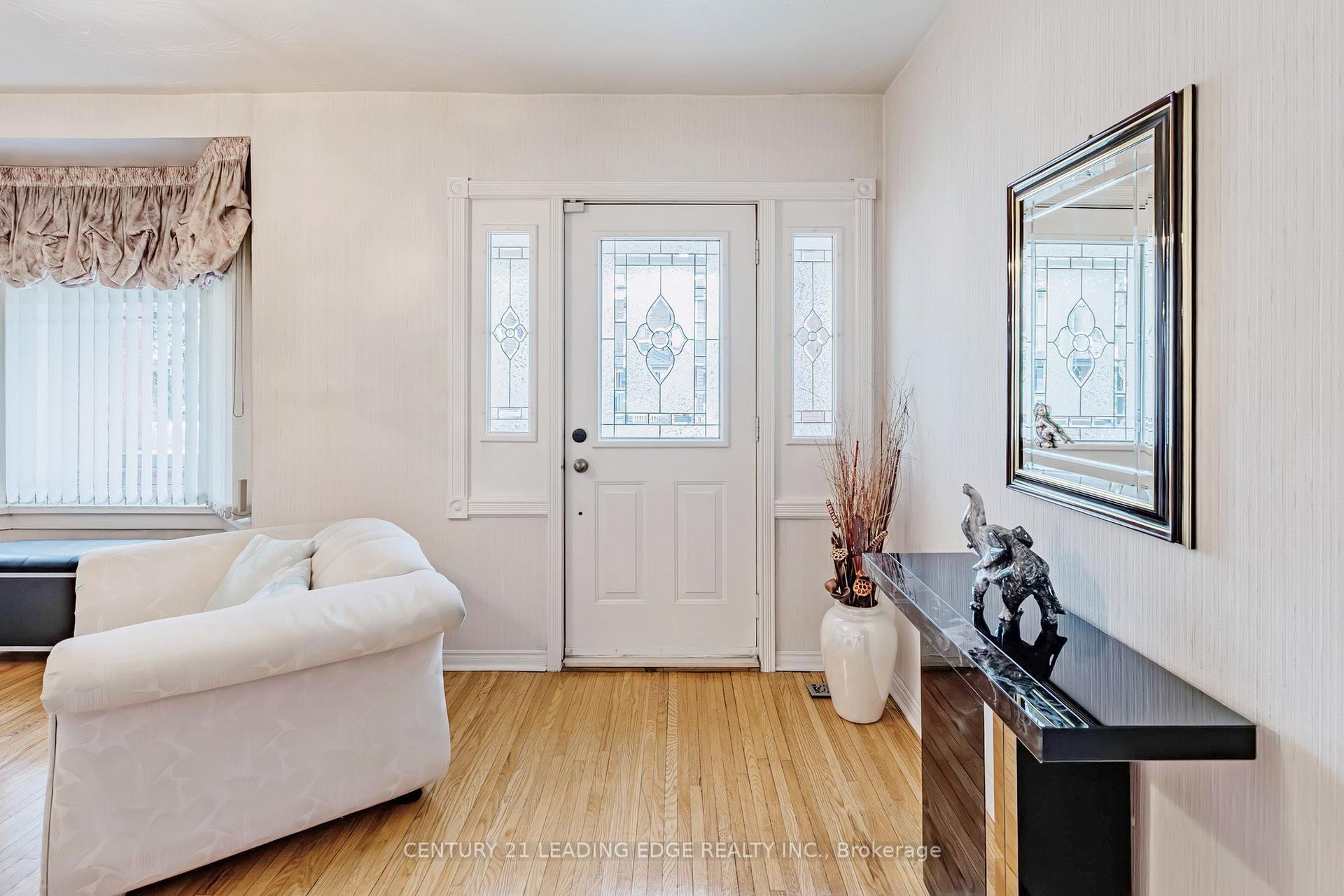 Photo 22 of 34 Chisholm Avenue, Toronto, East End-Danforth — HOMEH