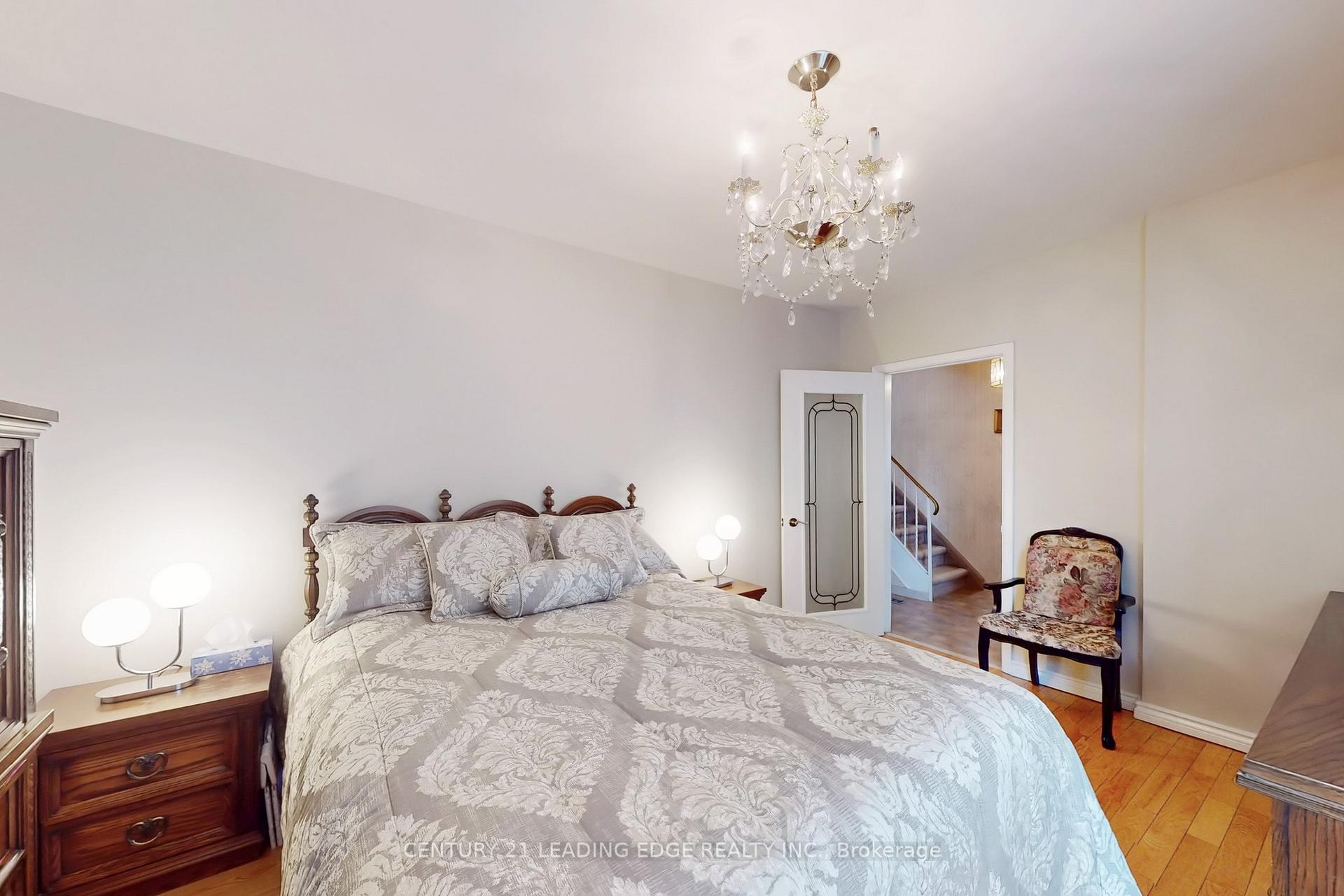 Photo 3 of 34 Chisholm Avenue, Toronto, East End-Danforth — HOMEH