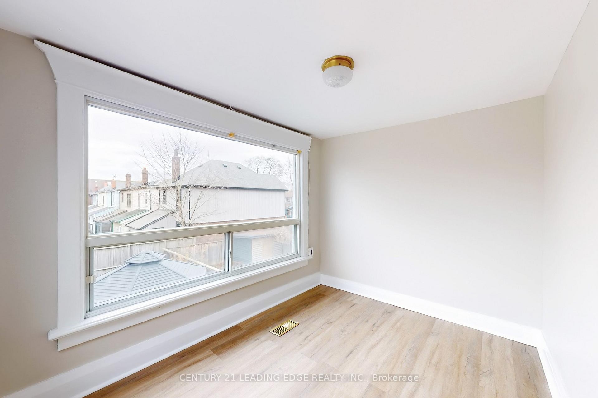 Photo 47 of 34 Chisholm Avenue, Toronto, East End-Danforth — HOMEH
