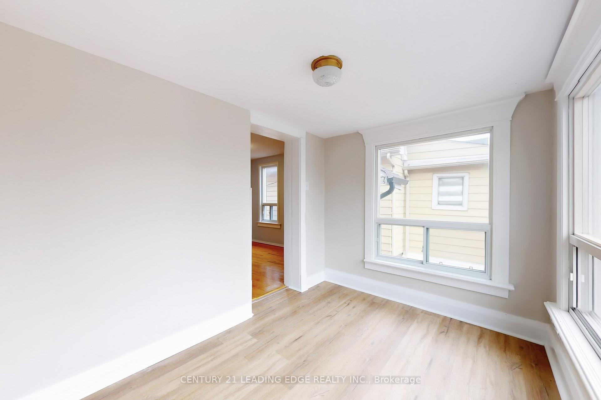 Photo 19 of 34 Chisholm Avenue, Toronto, East End-Danforth — HOMEH