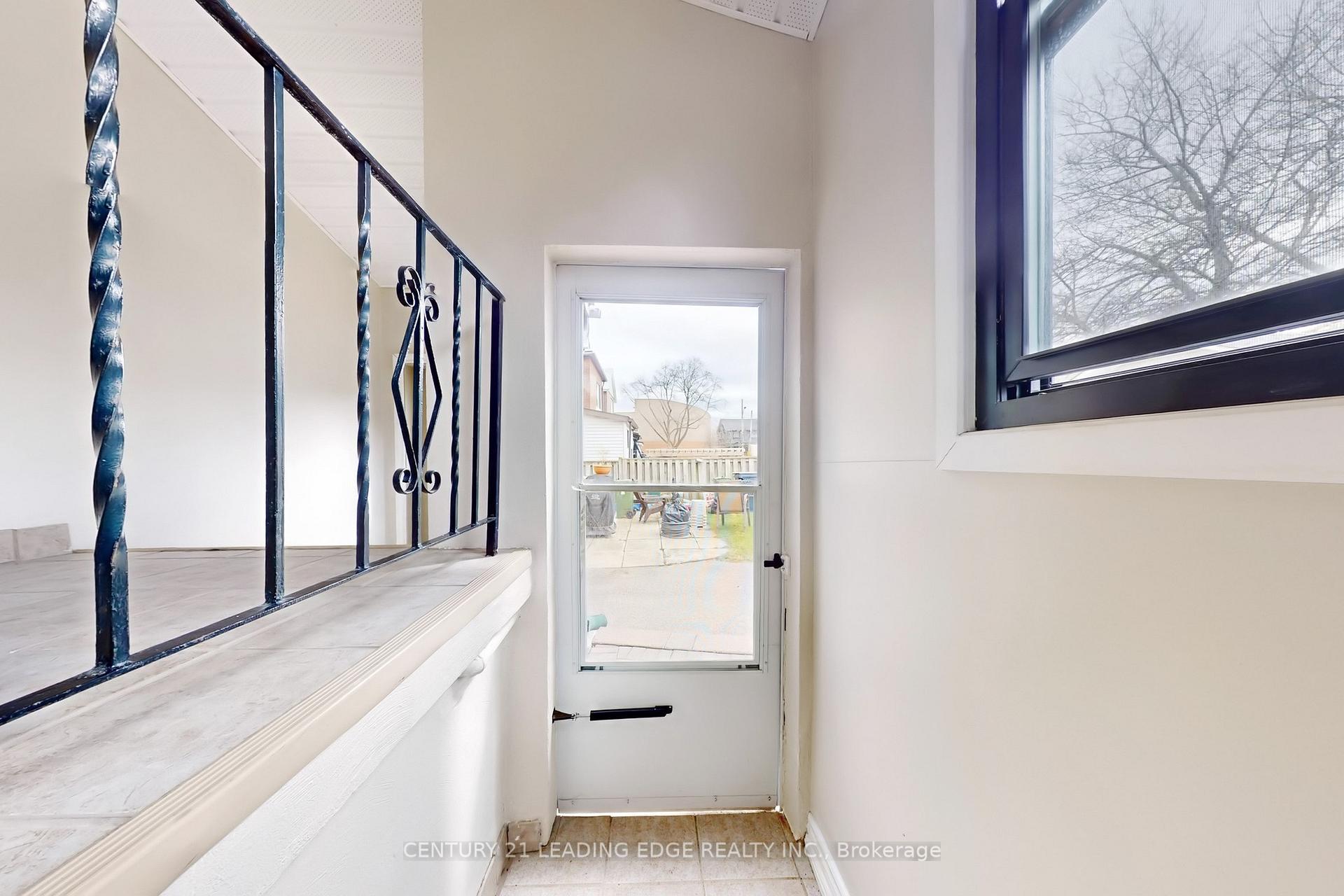 Photo 31 of 34 Chisholm Avenue, Toronto, East End-Danforth — HOMEH