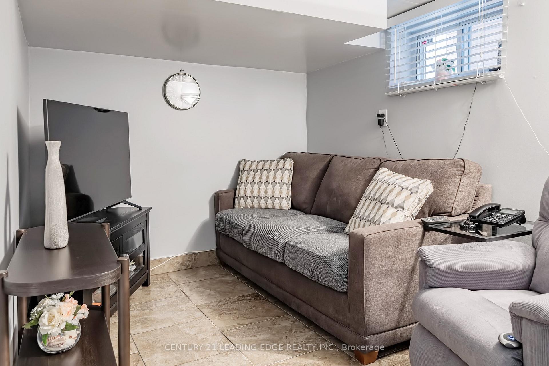 Photo 44 of 34 Chisholm Avenue, Toronto, East End-Danforth — HOMEH