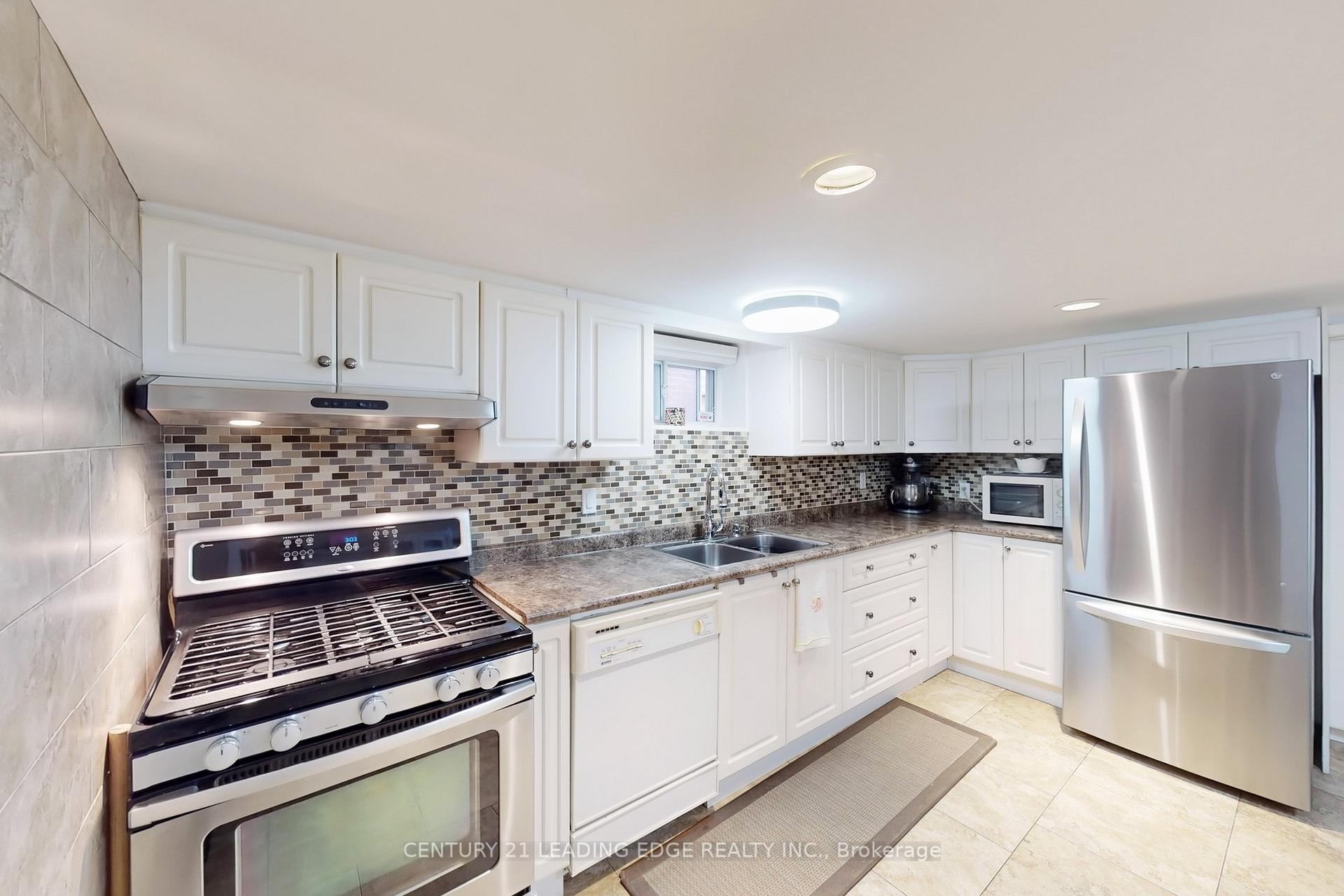Photo 29 of 34 Chisholm Avenue, Toronto, East End-Danforth — HOMEH