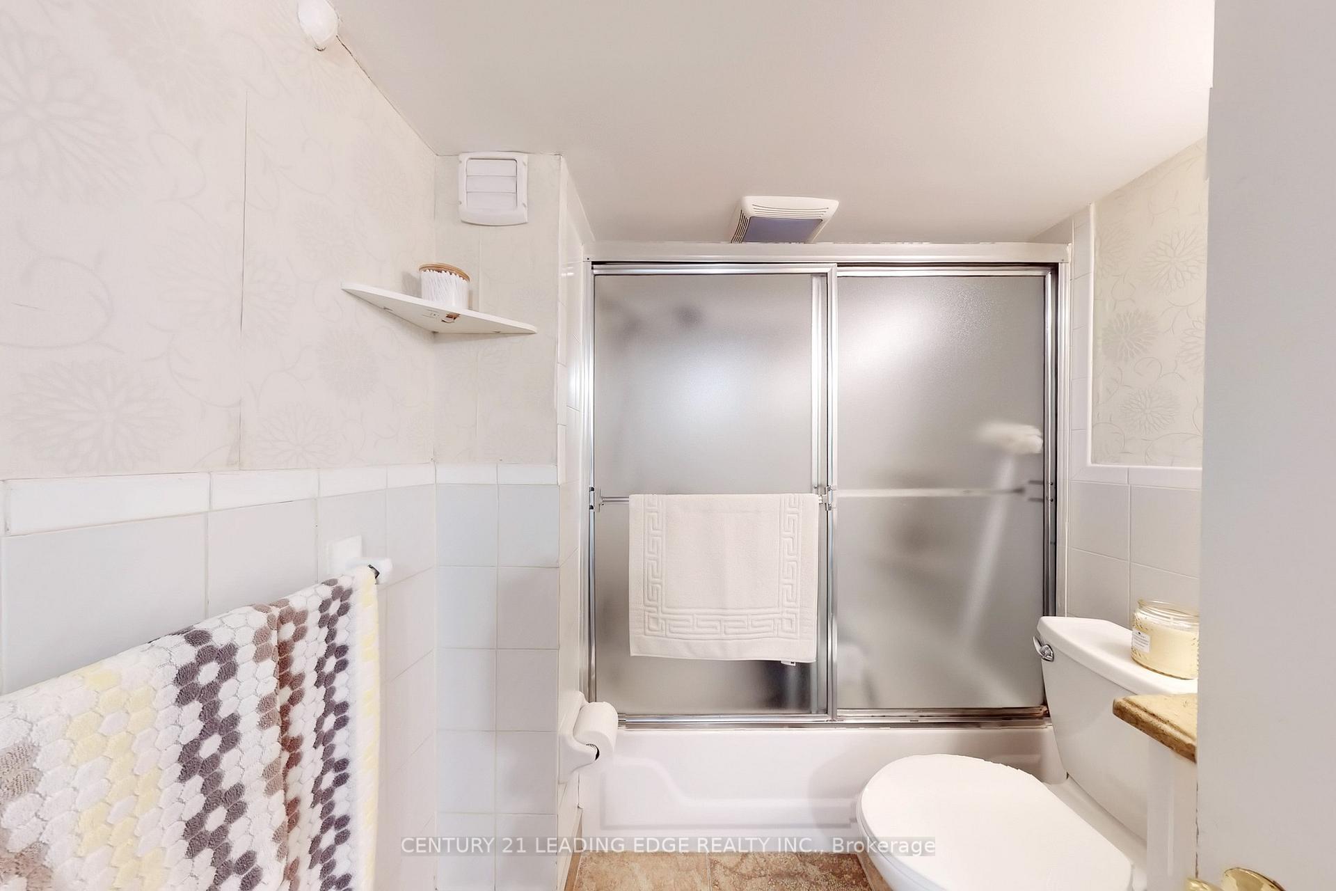 Photo 33 of 34 Chisholm Avenue, Toronto, East End-Danforth — HOMEH