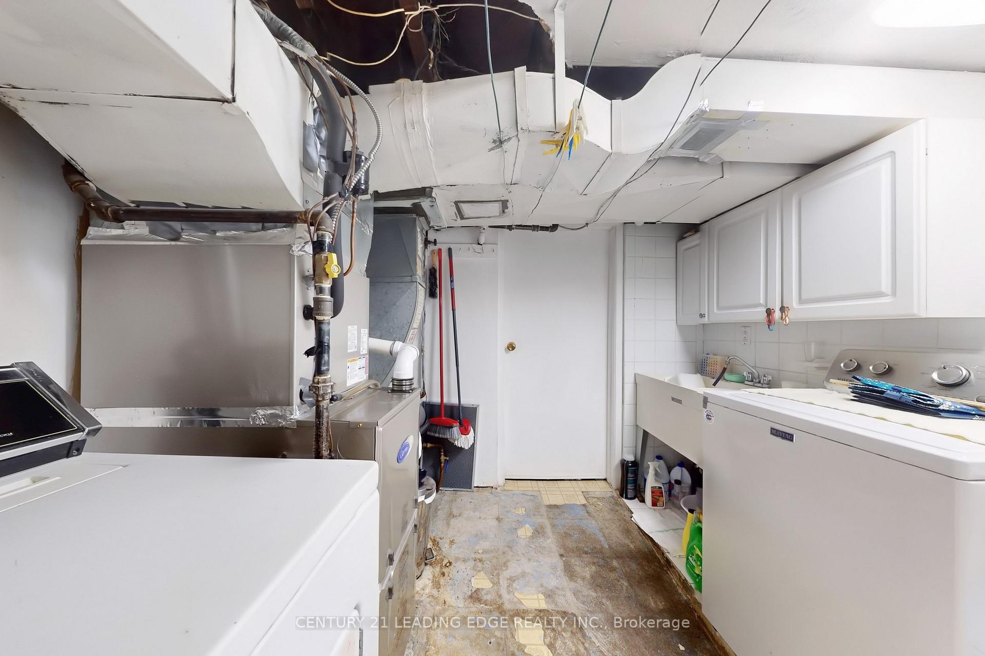 Photo 41 of 34 Chisholm Avenue, Toronto, East End-Danforth — HOMEH