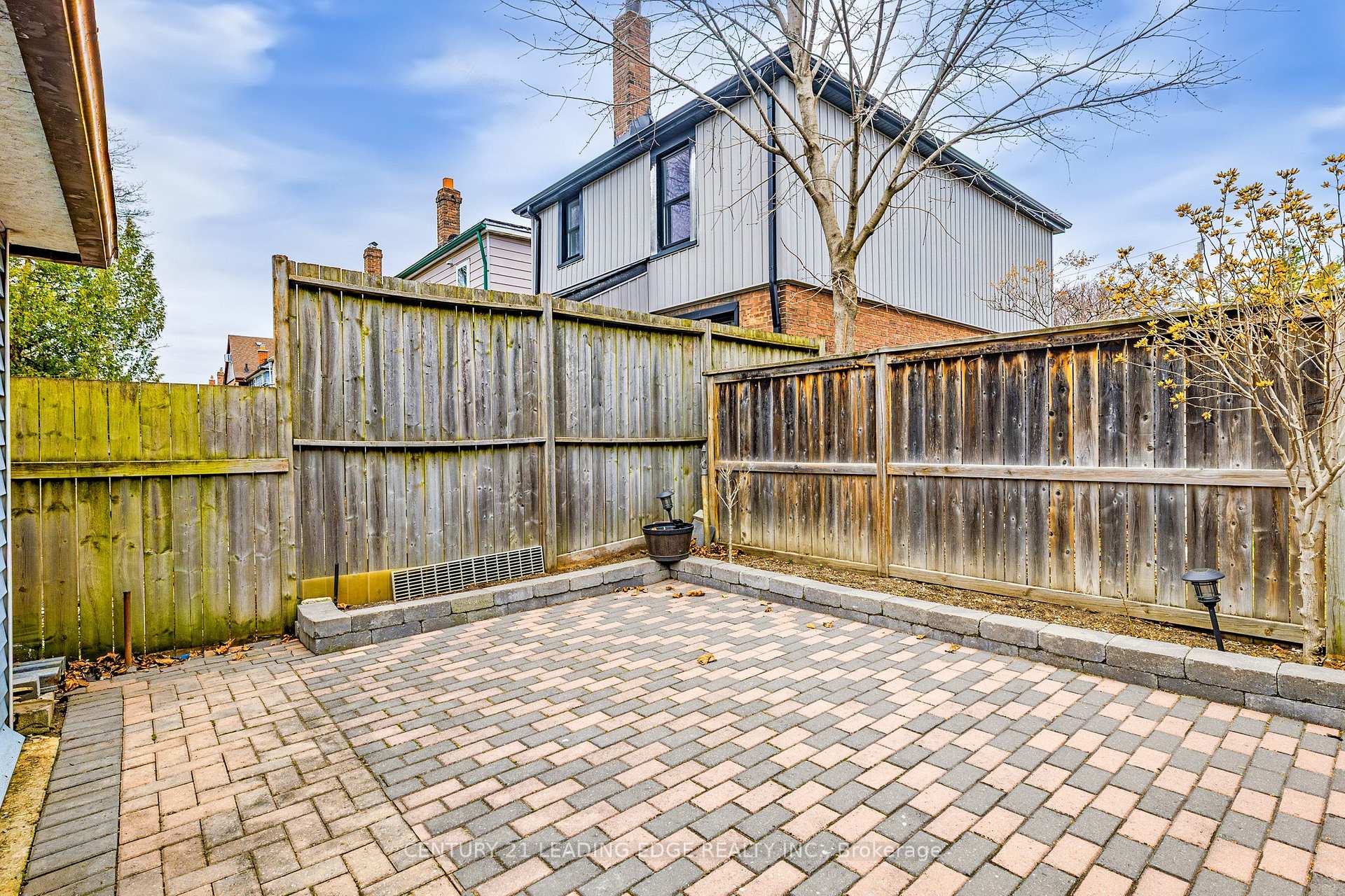 Photo 38 of 34 Chisholm Avenue, Toronto, East End-Danforth — HOMEH