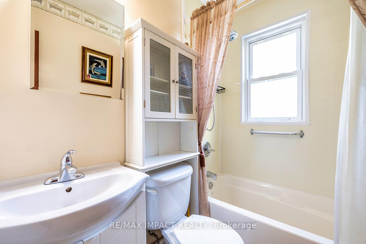 Photo 10 of 1287 Minden Street, Oshawa, Lakeview — HOMEH