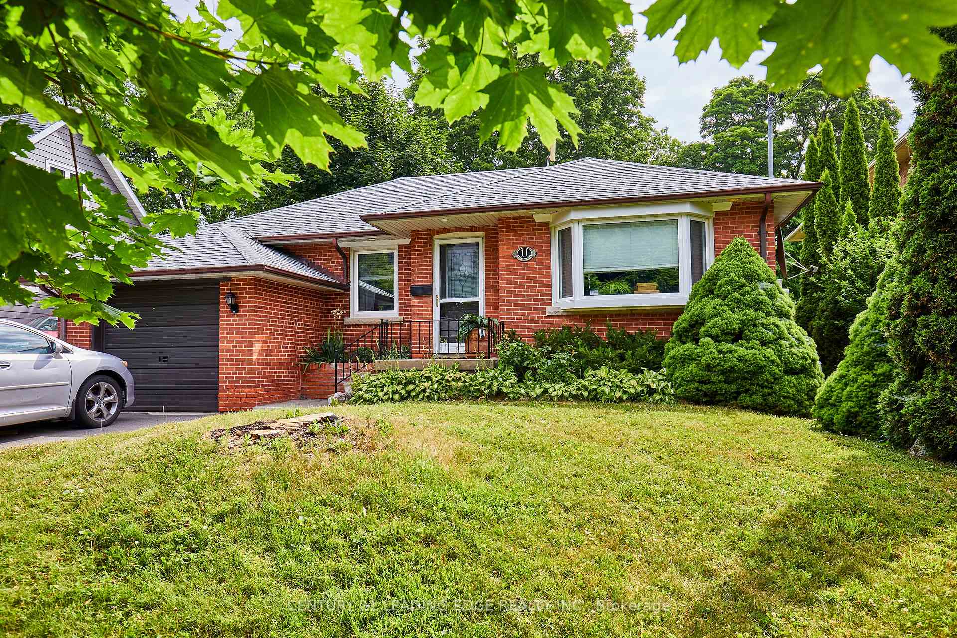 Photo 1 of 11 St Quentin Avenue, Scarborough, Cliffcrest — HOMEH