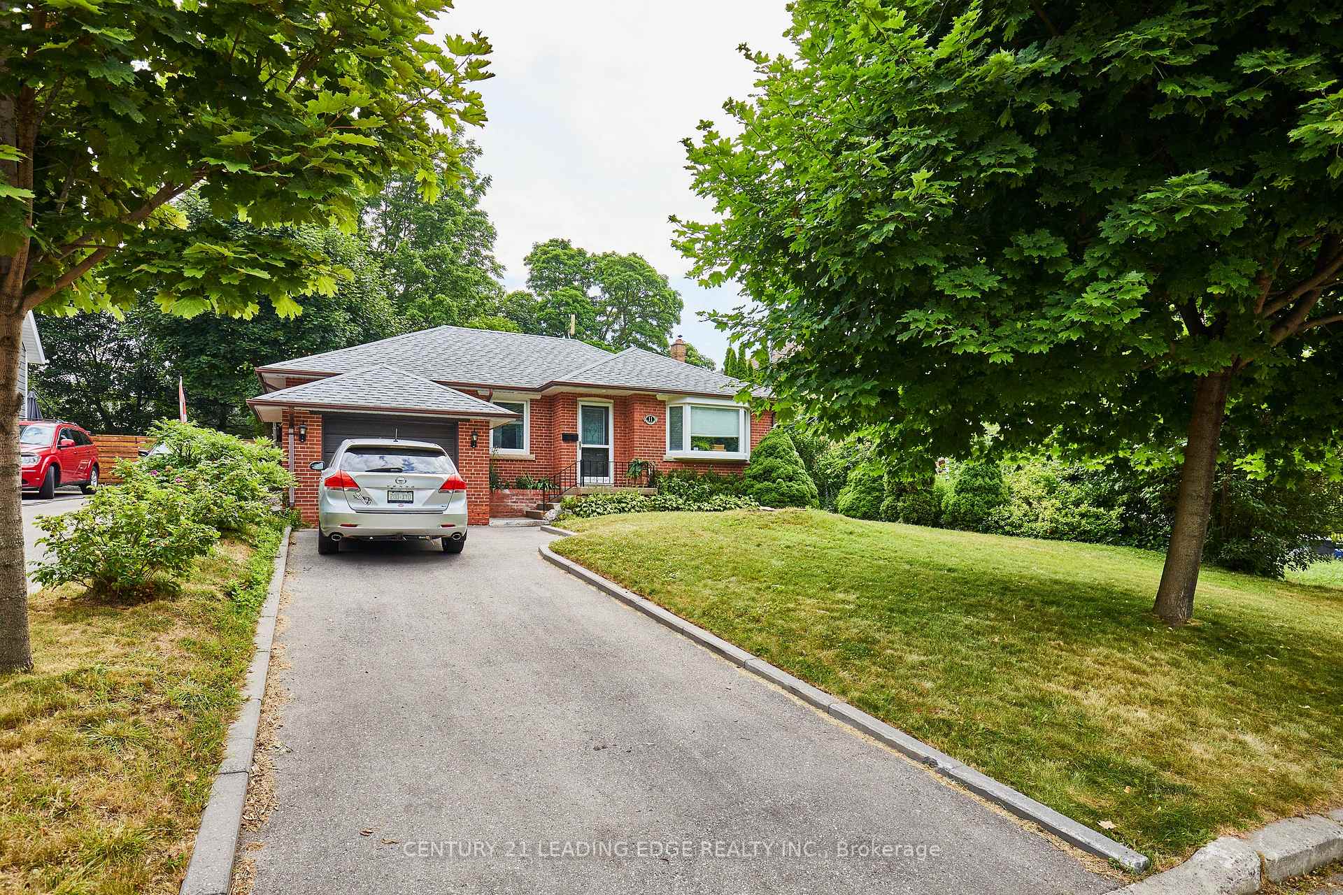 Photo 2 of 11 St Quentin Avenue, Scarborough, Cliffcrest — HOMEH